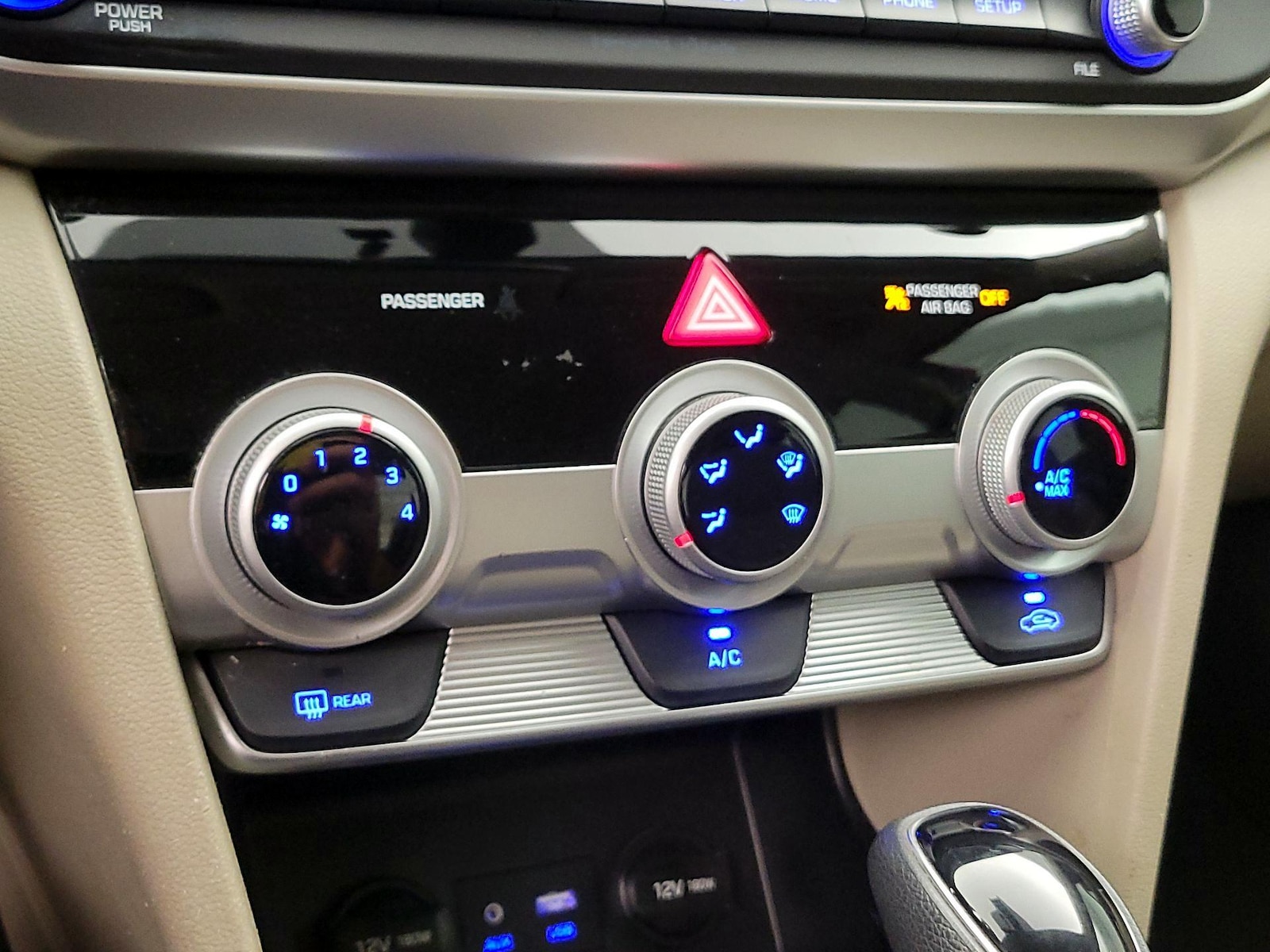 2019 Hyundai Elantra SEL - Photo 17