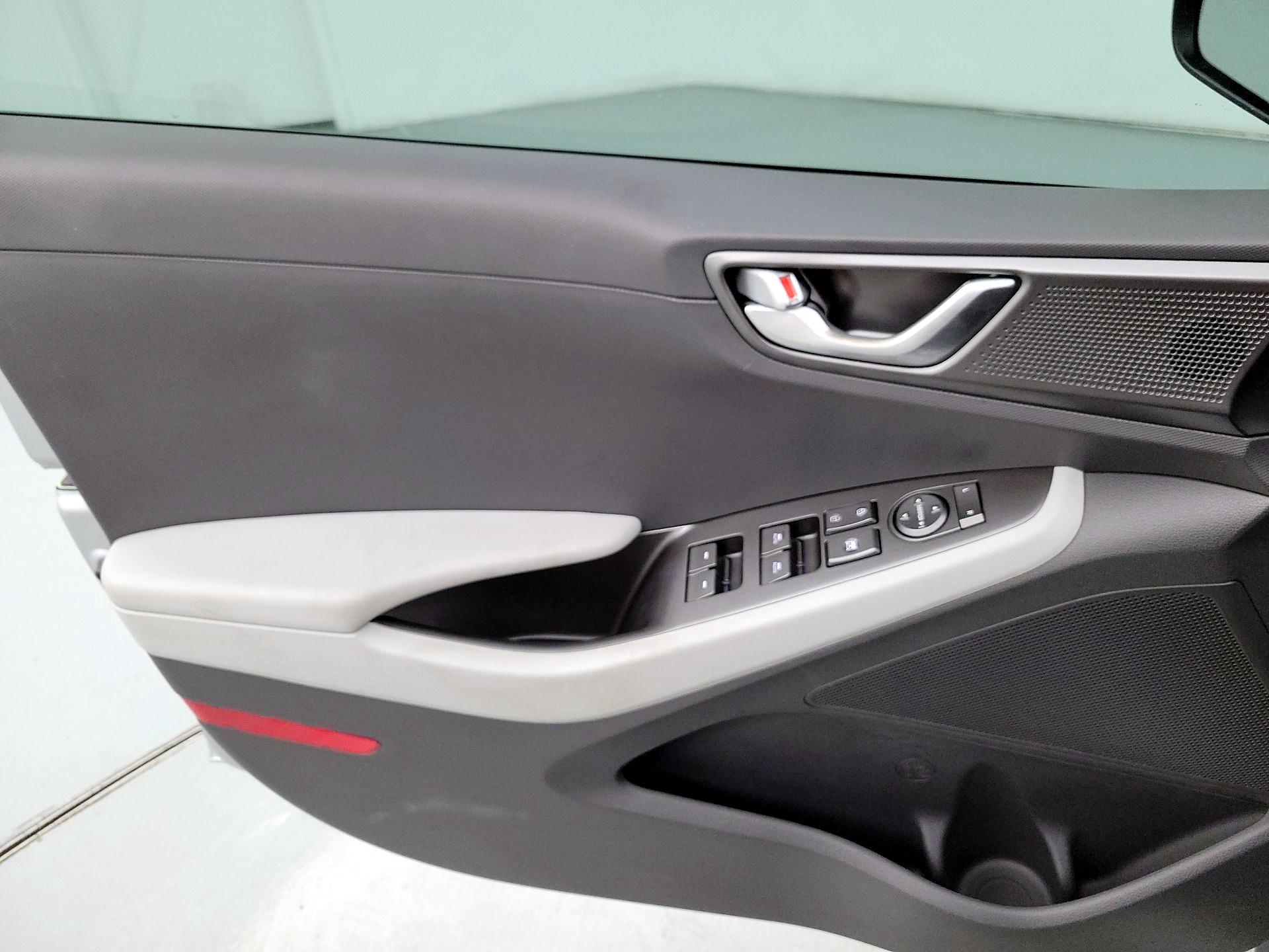 Thumbnail: 2022 Hyundai Ioniq - 12