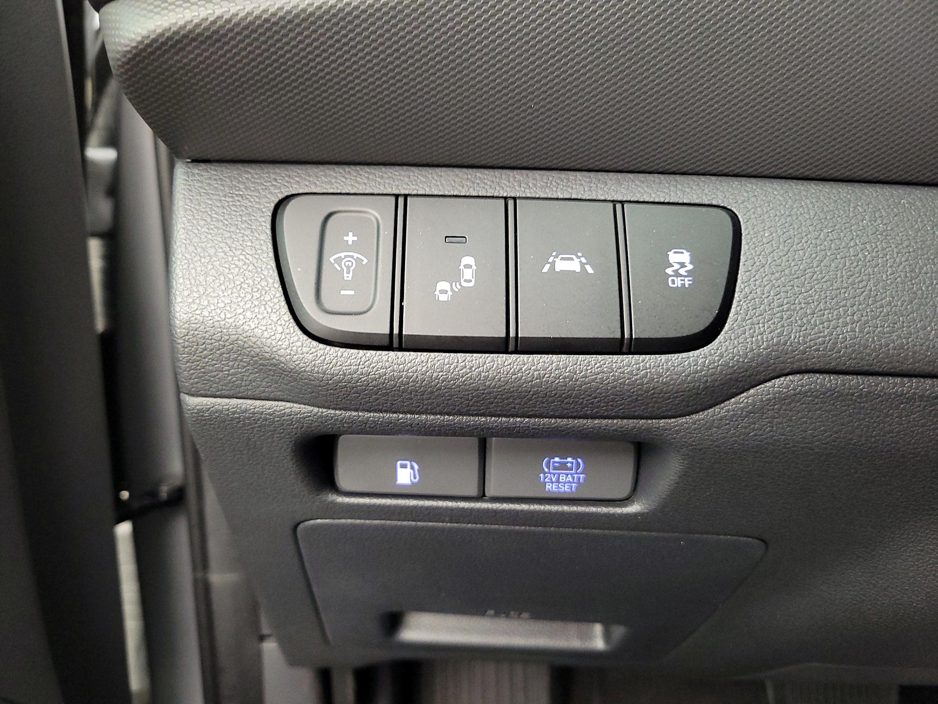 Thumbnail: 2022 Hyundai Ioniq - 13