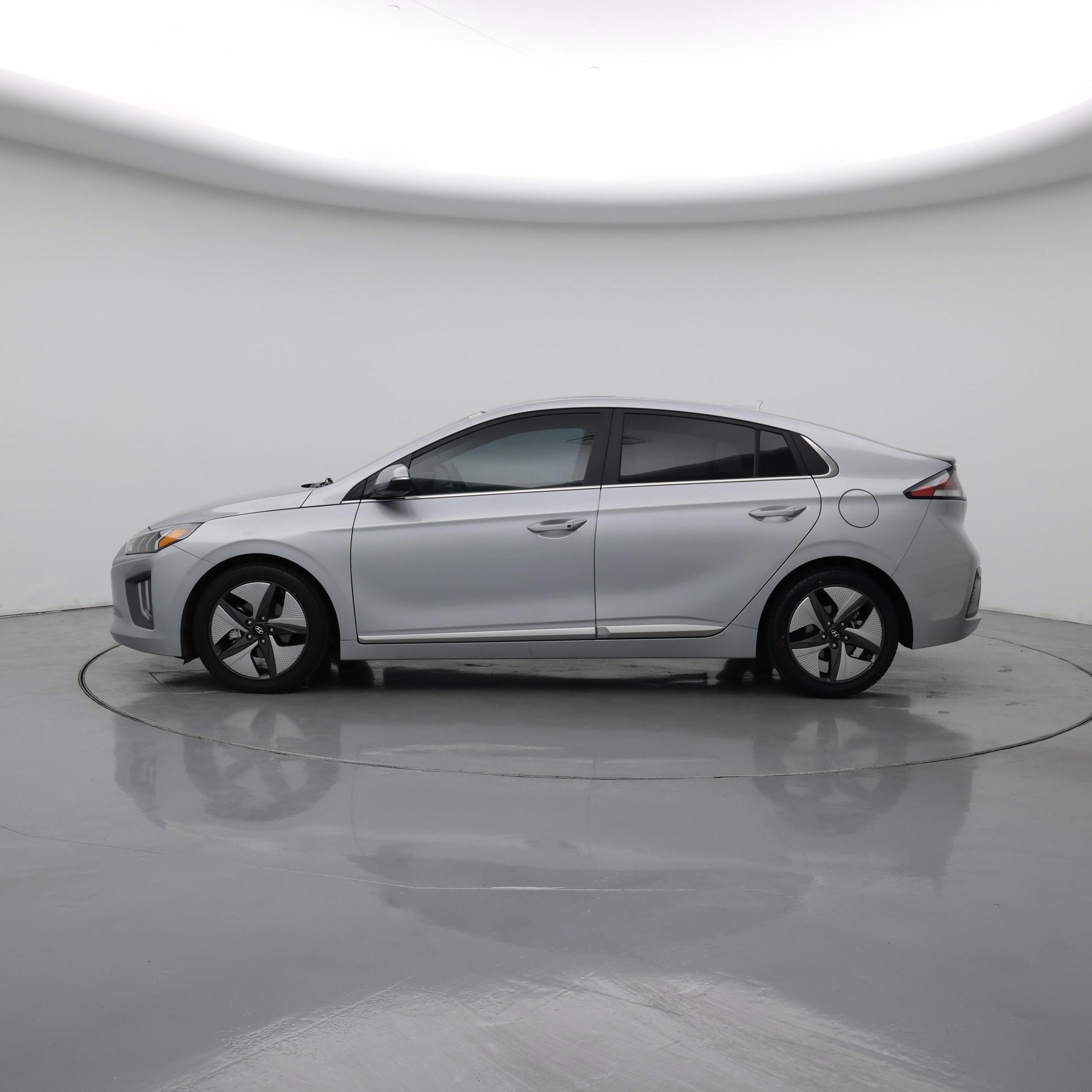 Thumbnail: 2022 Hyundai Ioniq - 3