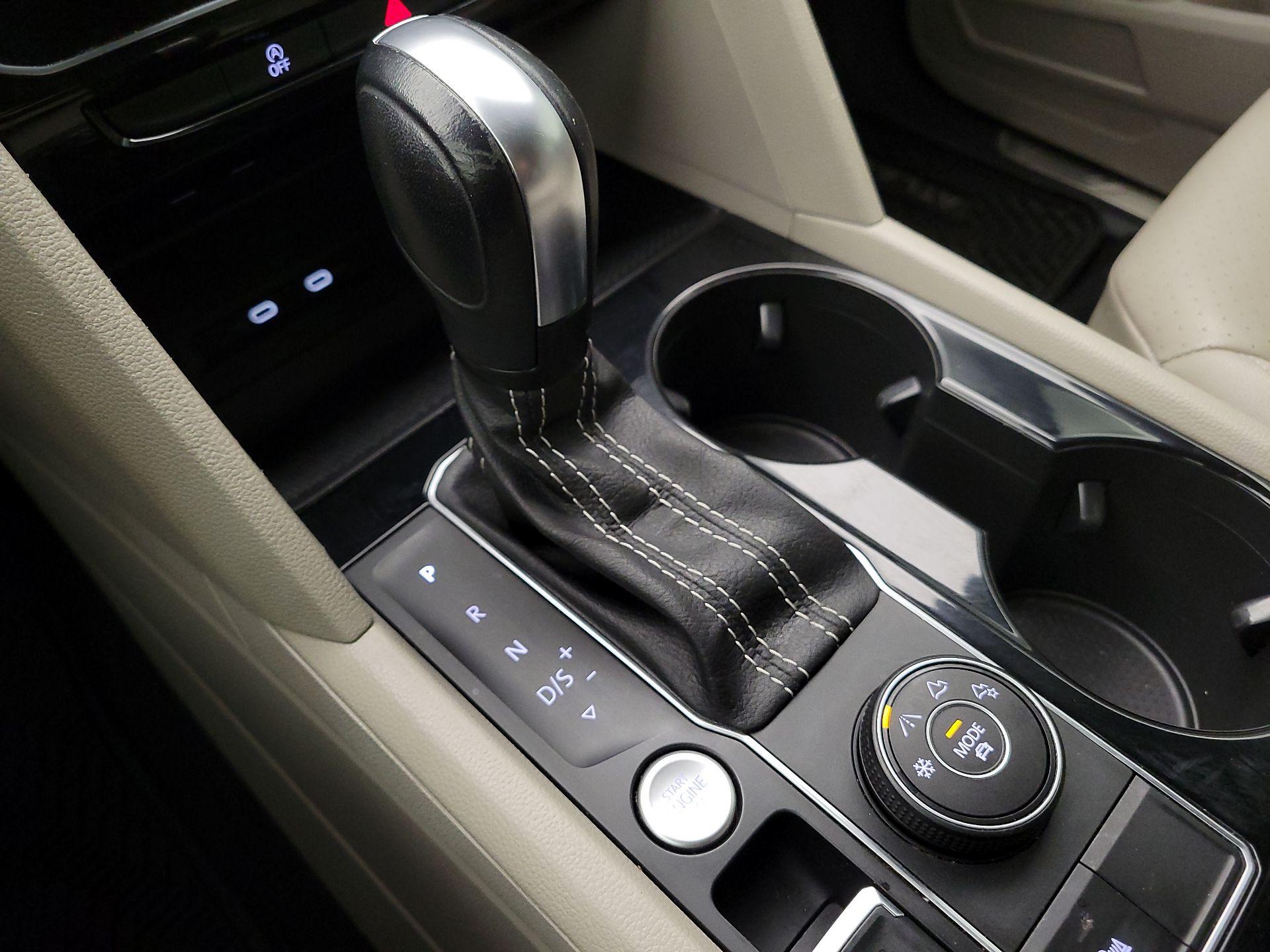 Thumbnail: 2023 Volkswagen Atlas - 17