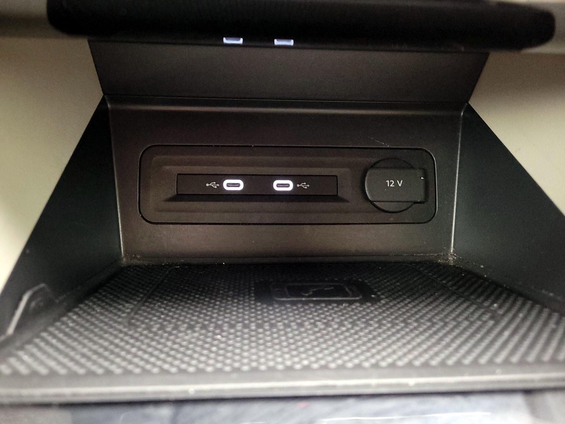 Thumbnail: 2023 Volkswagen Atlas - 18