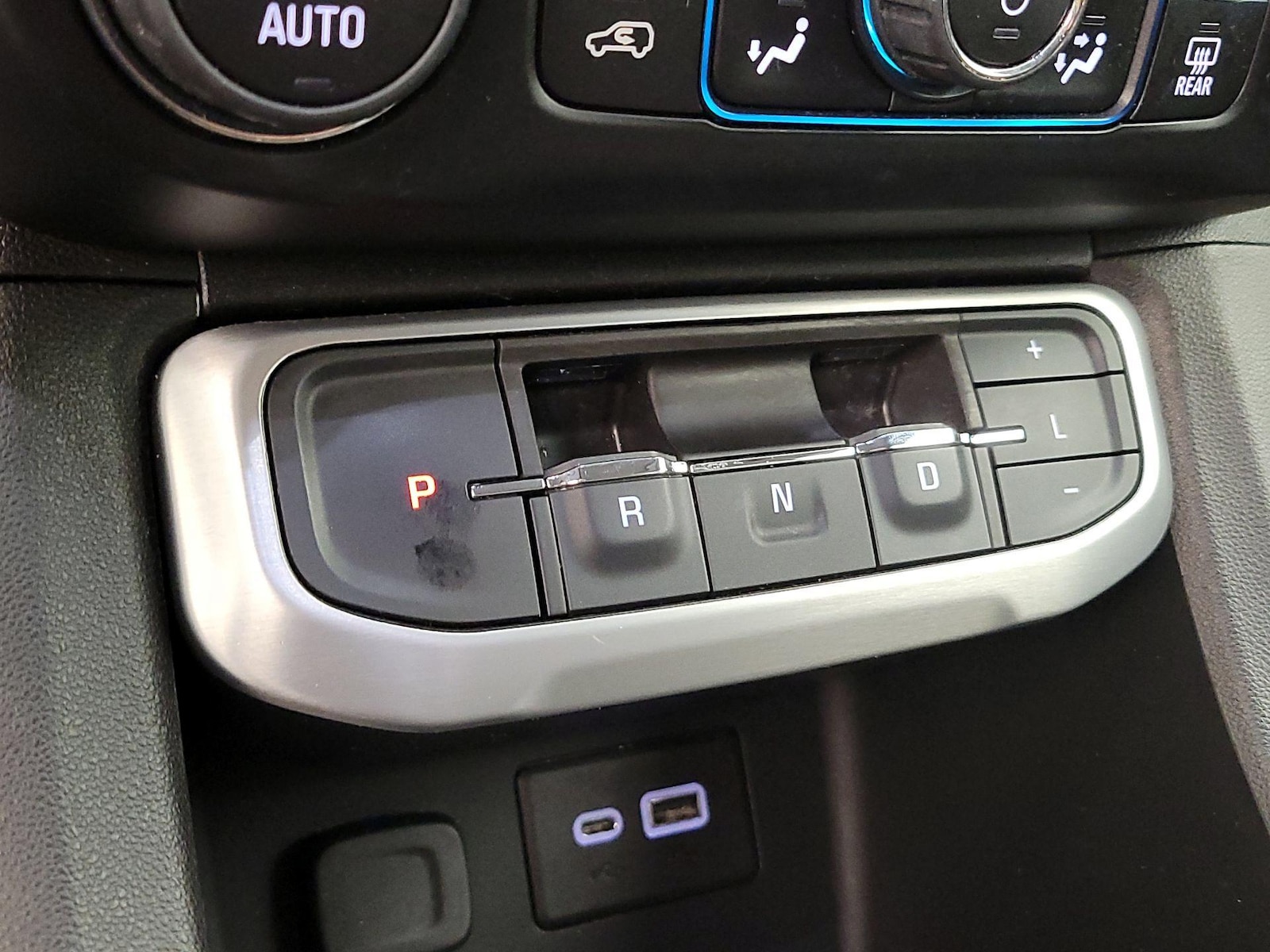 2020 GMC Acadia SLE - Photo 18