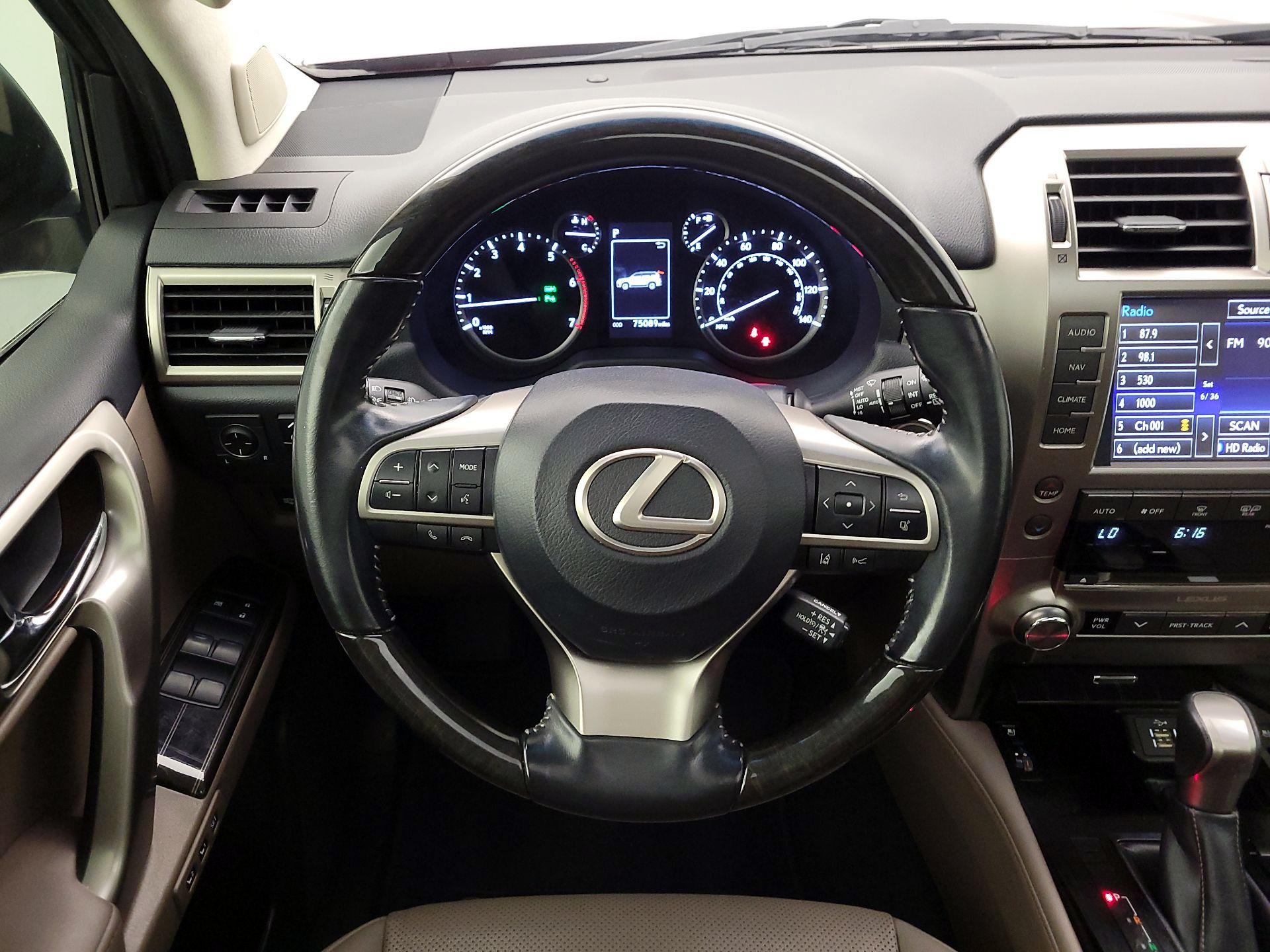 Thumbnail: 2020 Lexus GX - 10
