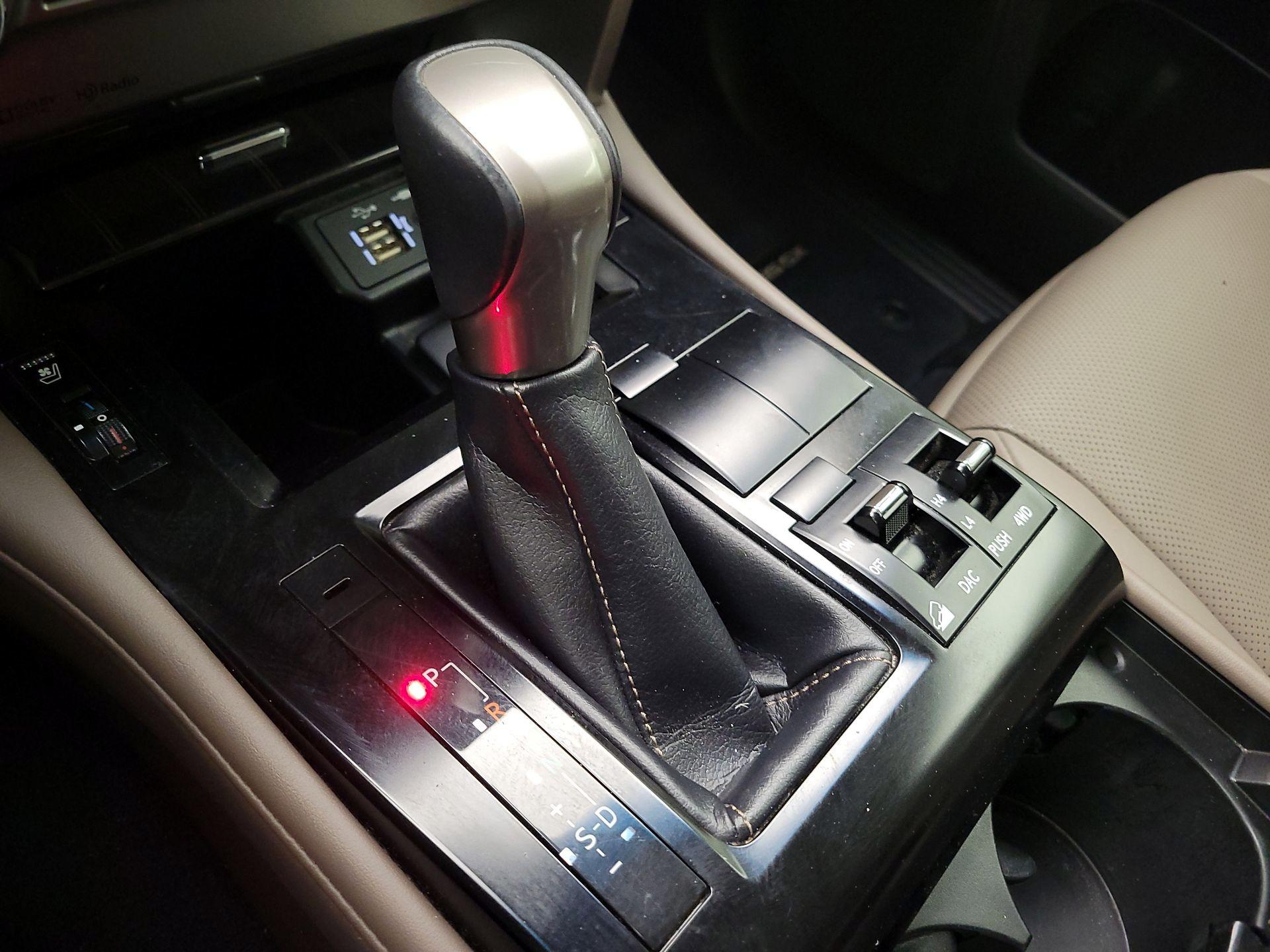 Thumbnail: 2020 Lexus GX - 18