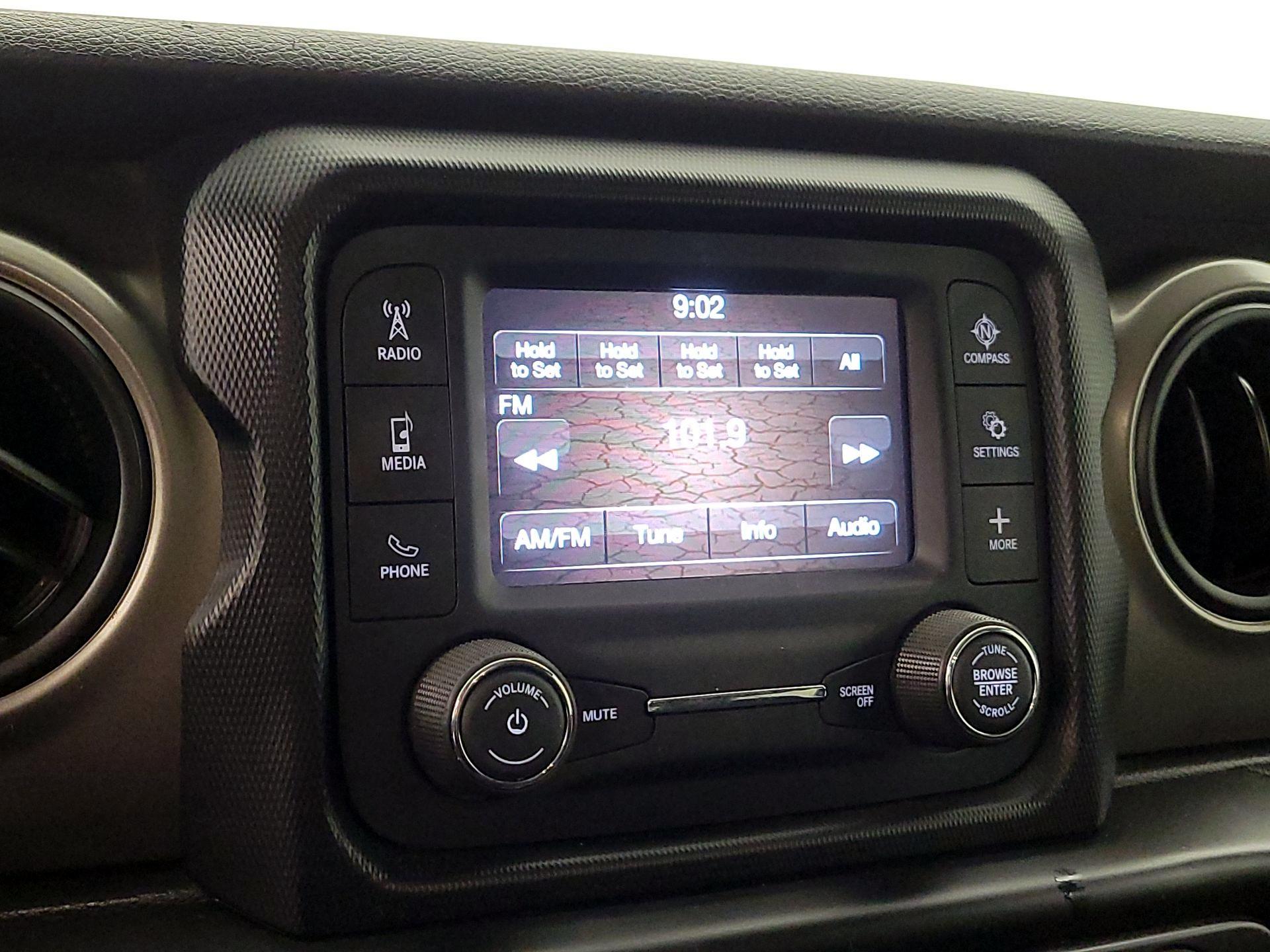 Thumbnail: 2020 Jeep Gladiator - 15