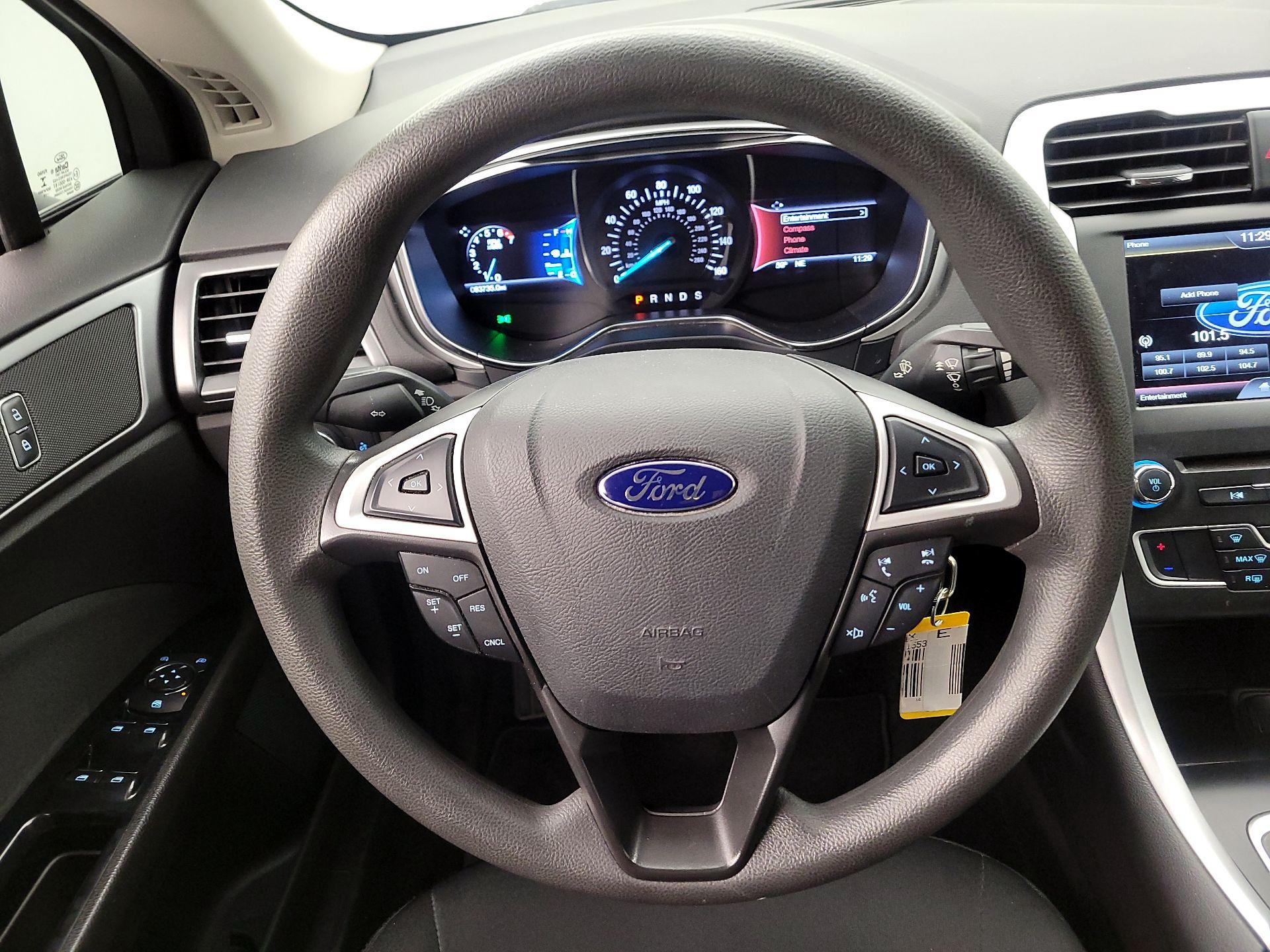 Thumbnail: 2016 Ford Fusion - 10