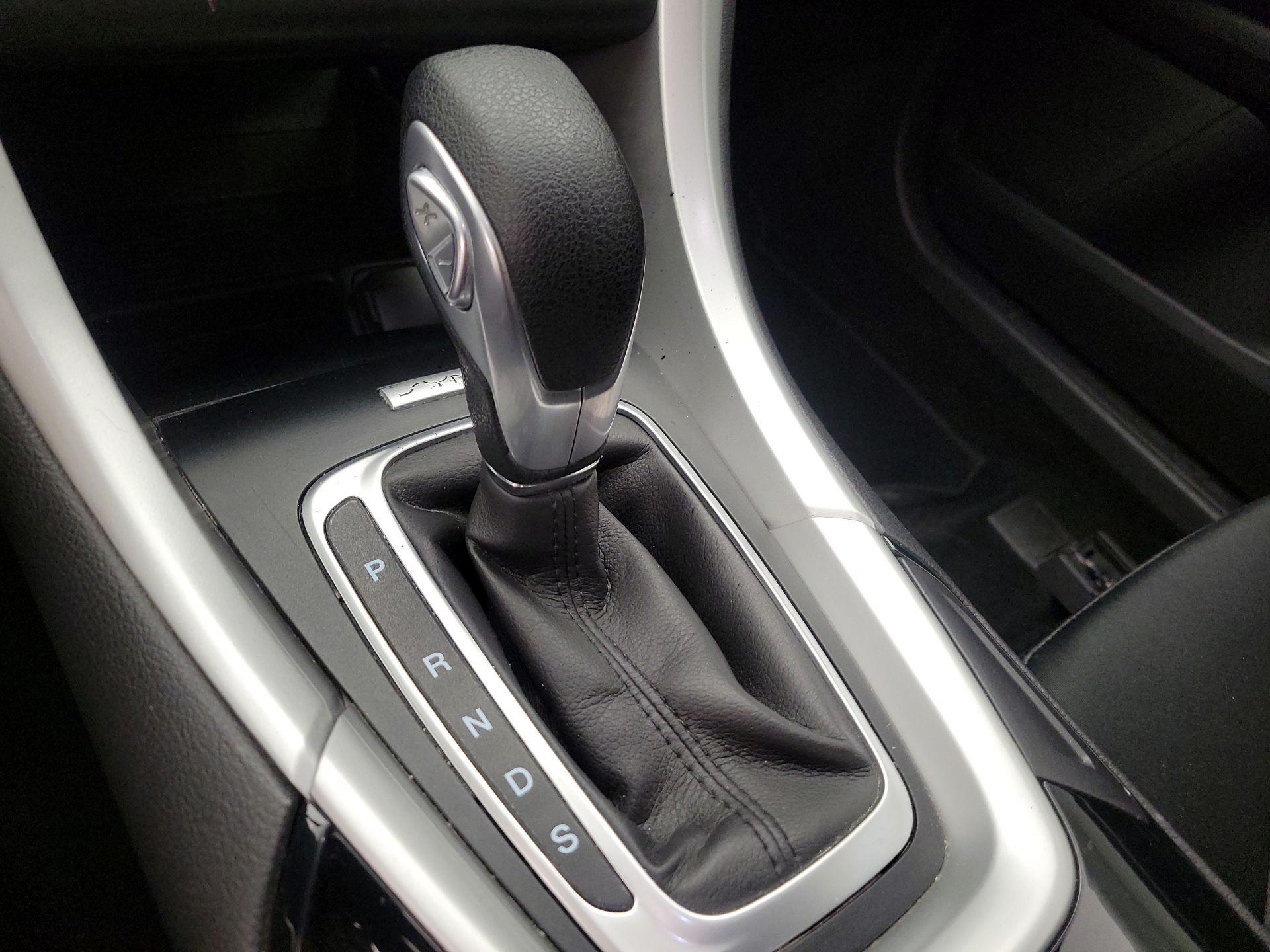 Thumbnail: 2016 Ford Fusion - 17