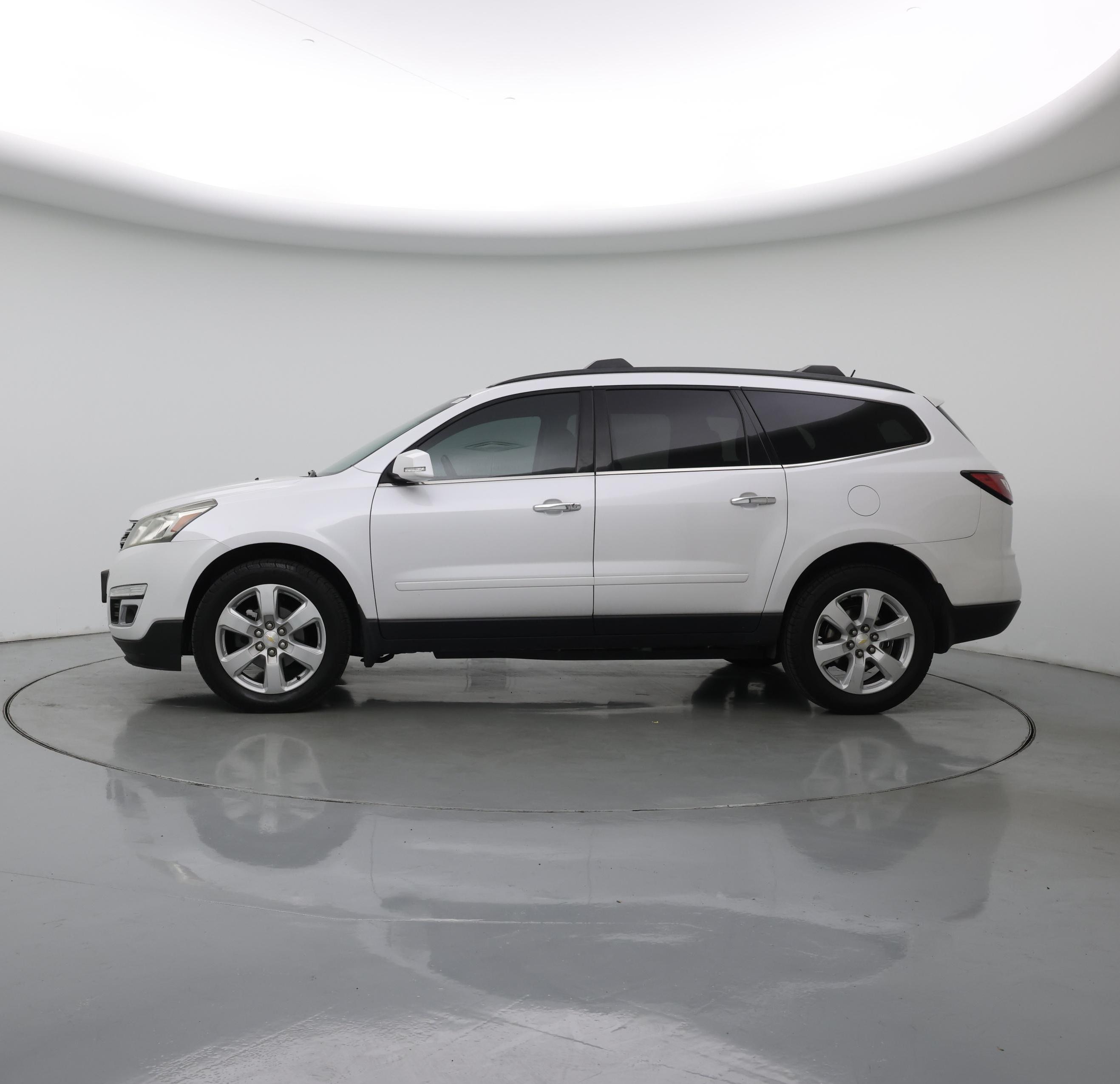Thumbnail: 2016 Chevrolet Traverse - 3