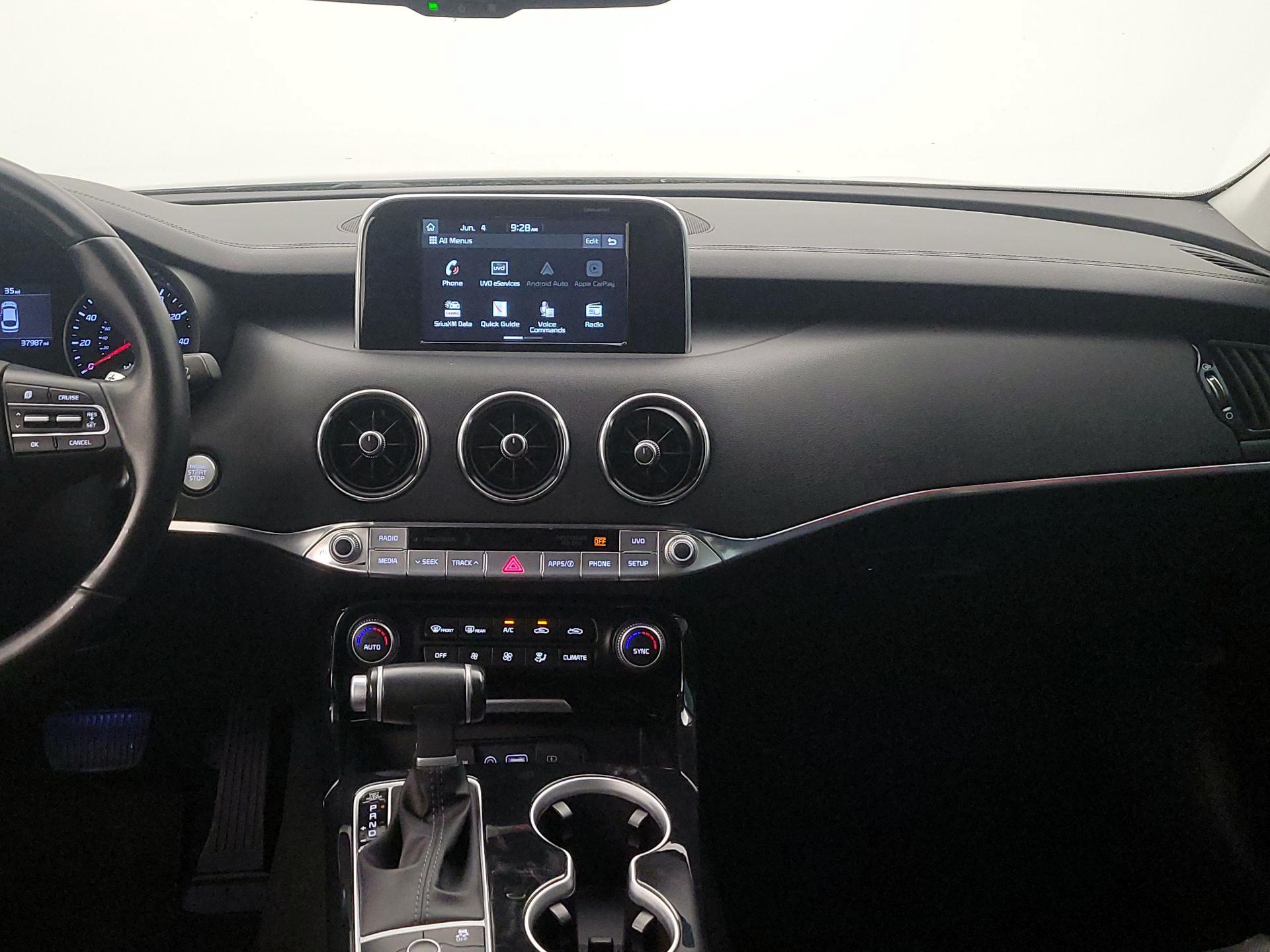 Thumbnail: 2018 Kia Stinger - 9