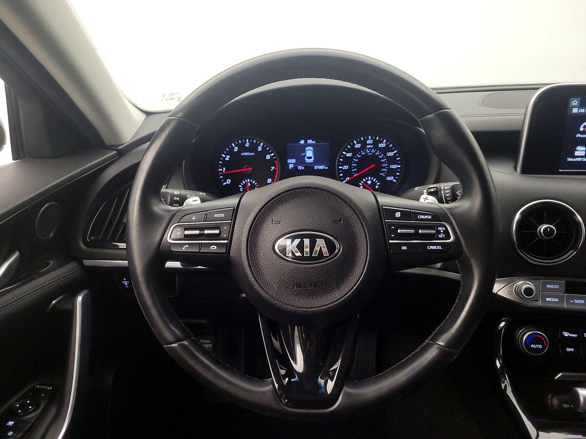 Thumbnail: 2018 Kia Stinger - 10
