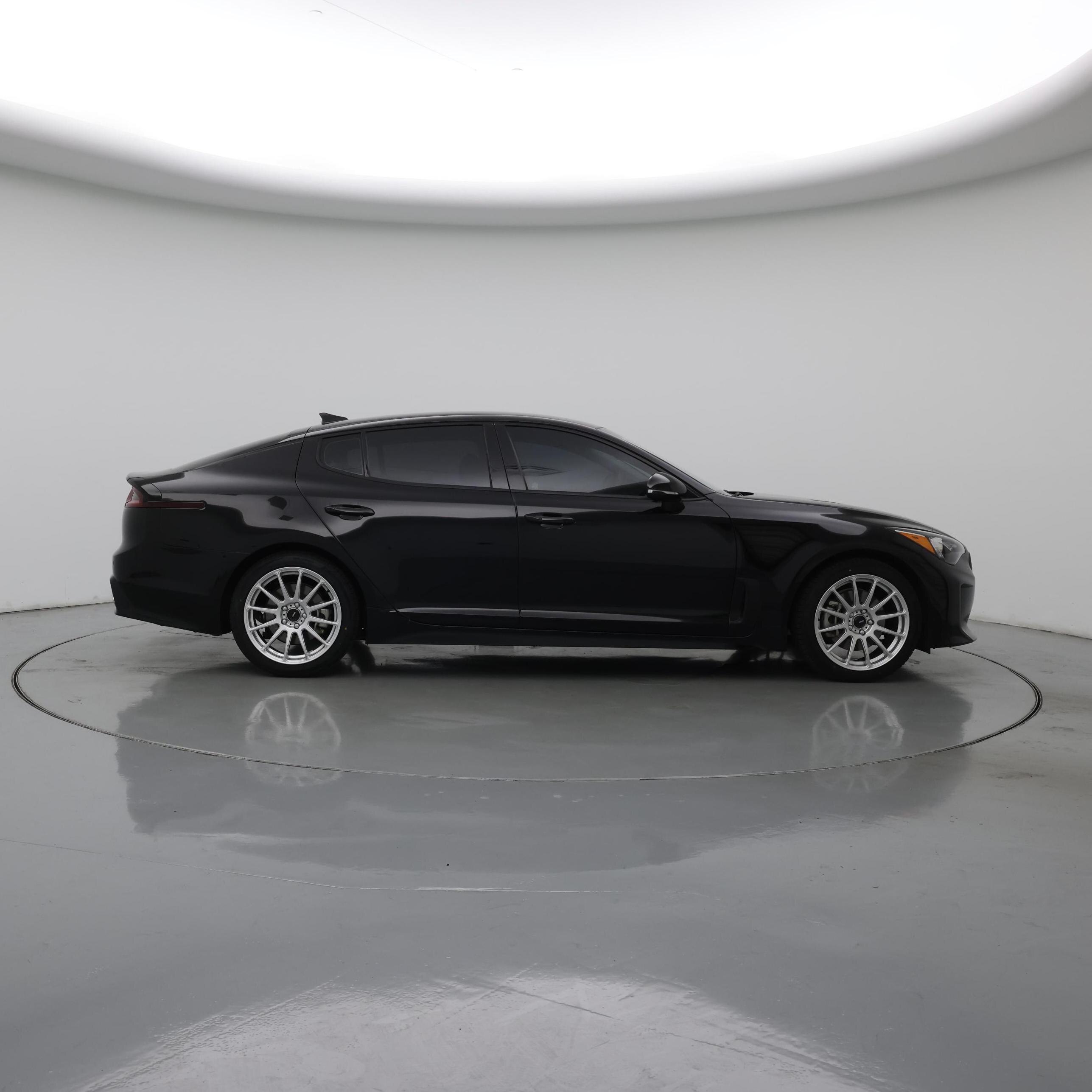 Thumbnail: 2018 Kia Stinger - 7
