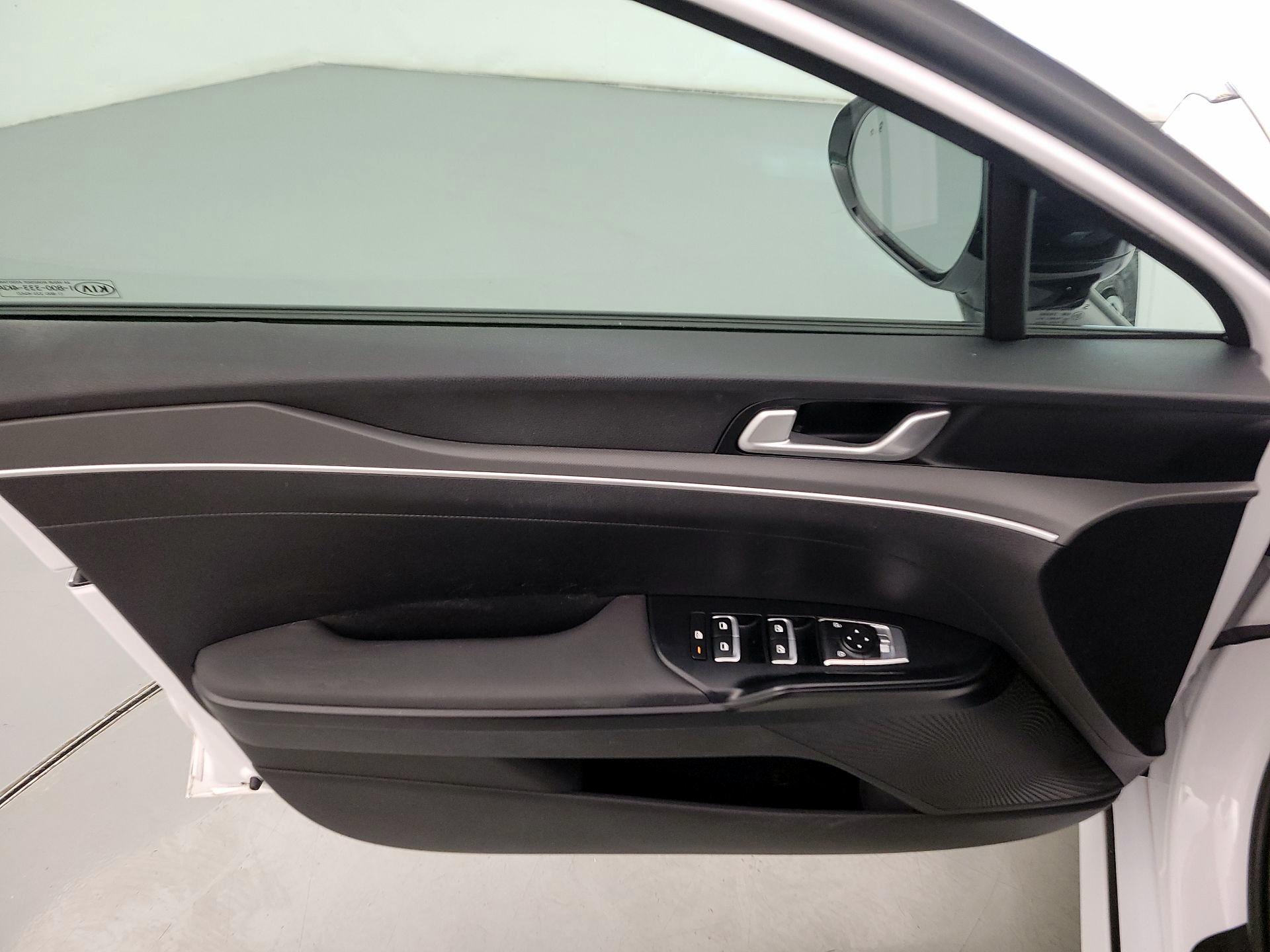 Thumbnail: 2021 Kia K5 - 12
