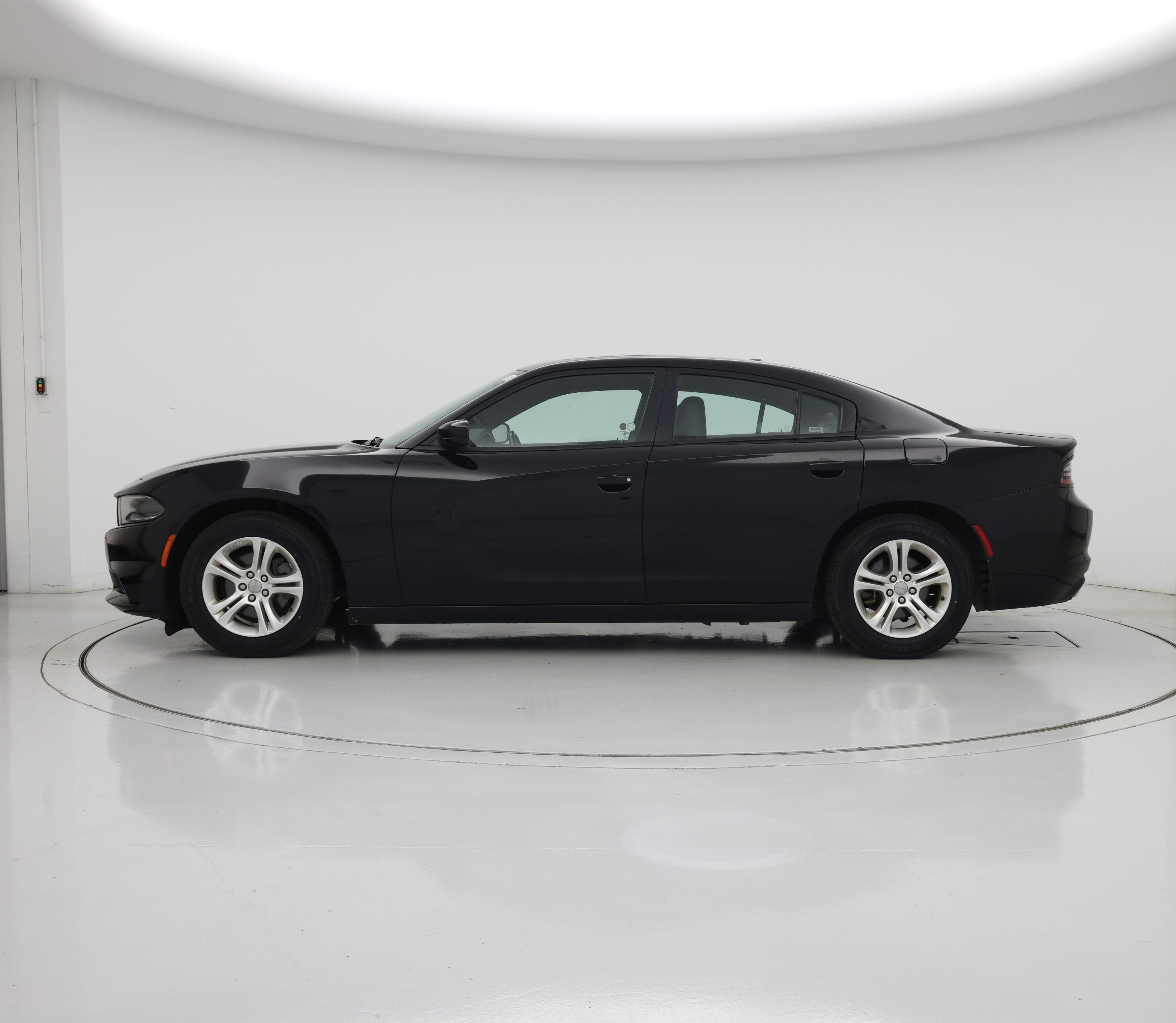 Thumbnail: 2021 Dodge Charger - 3