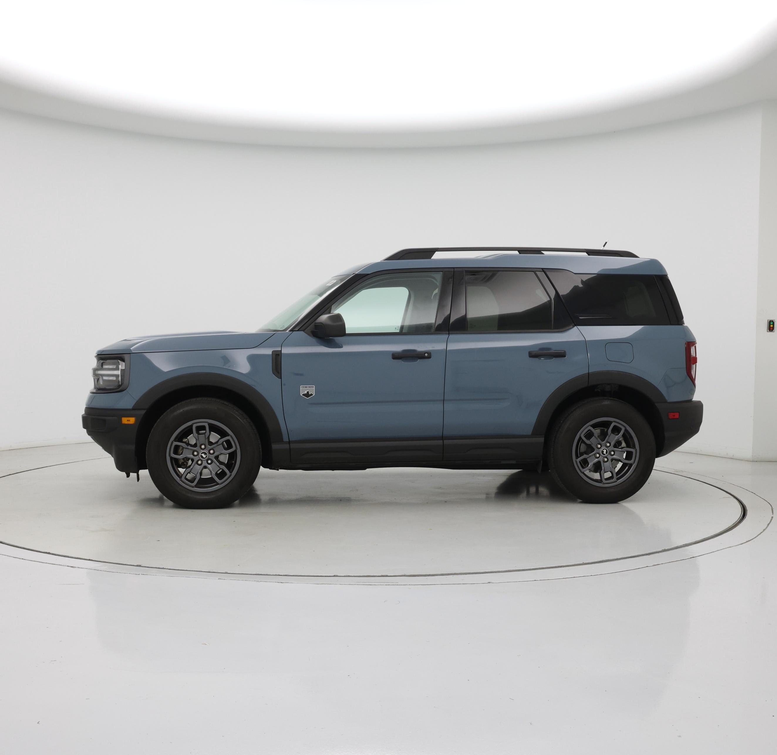 Thumbnail: 2022 Ford Bronco Sport - 3
