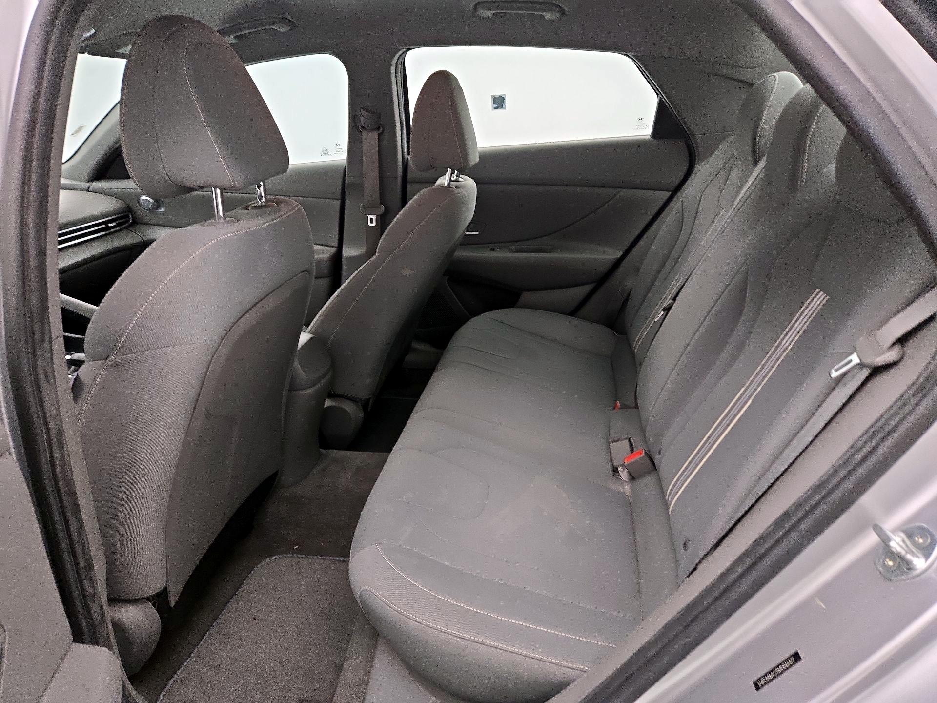 Thumbnail: 2021 Hyundai Elantra - 17