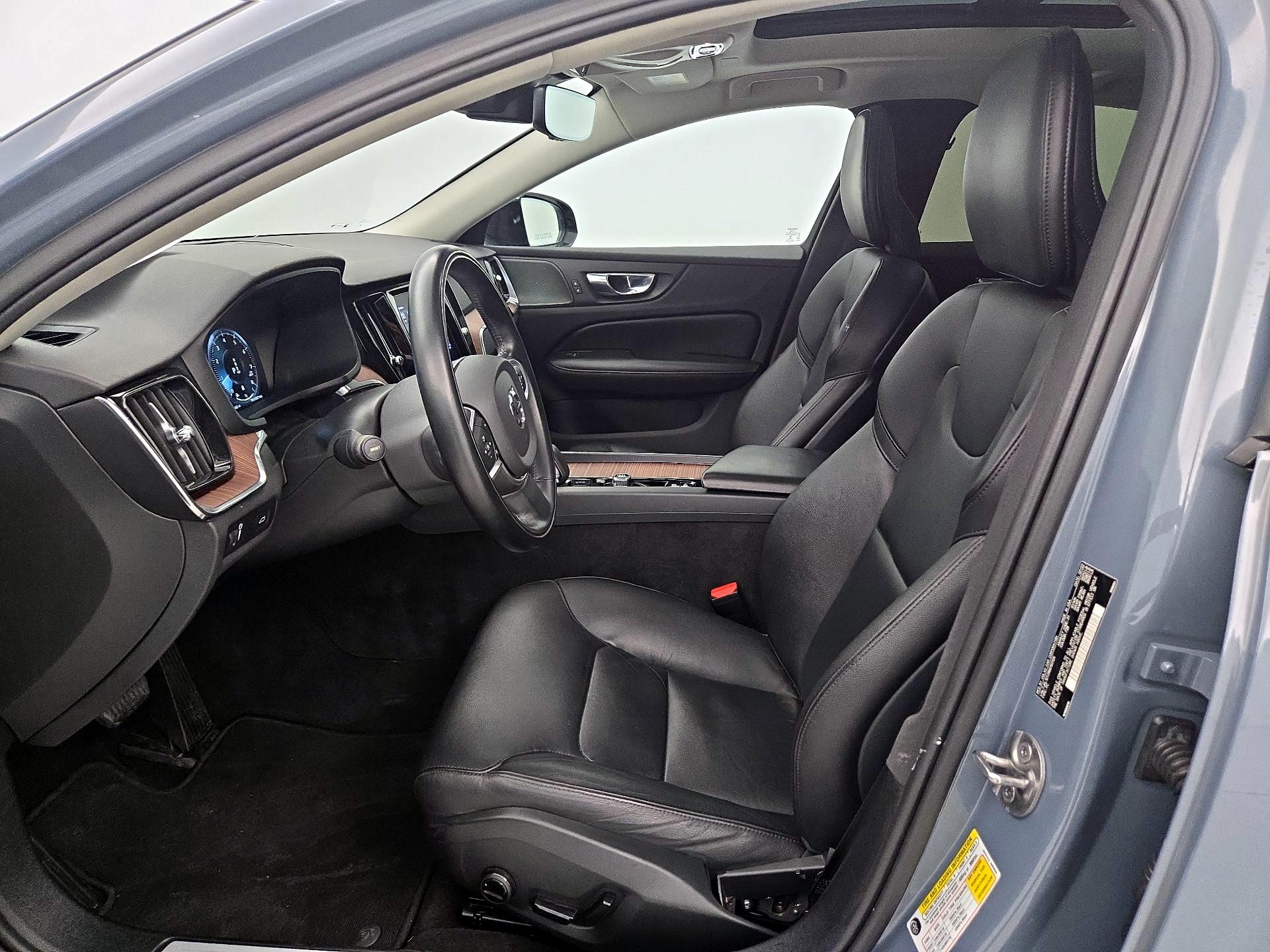 Thumbnail: 2022 Volvo S60 - 9