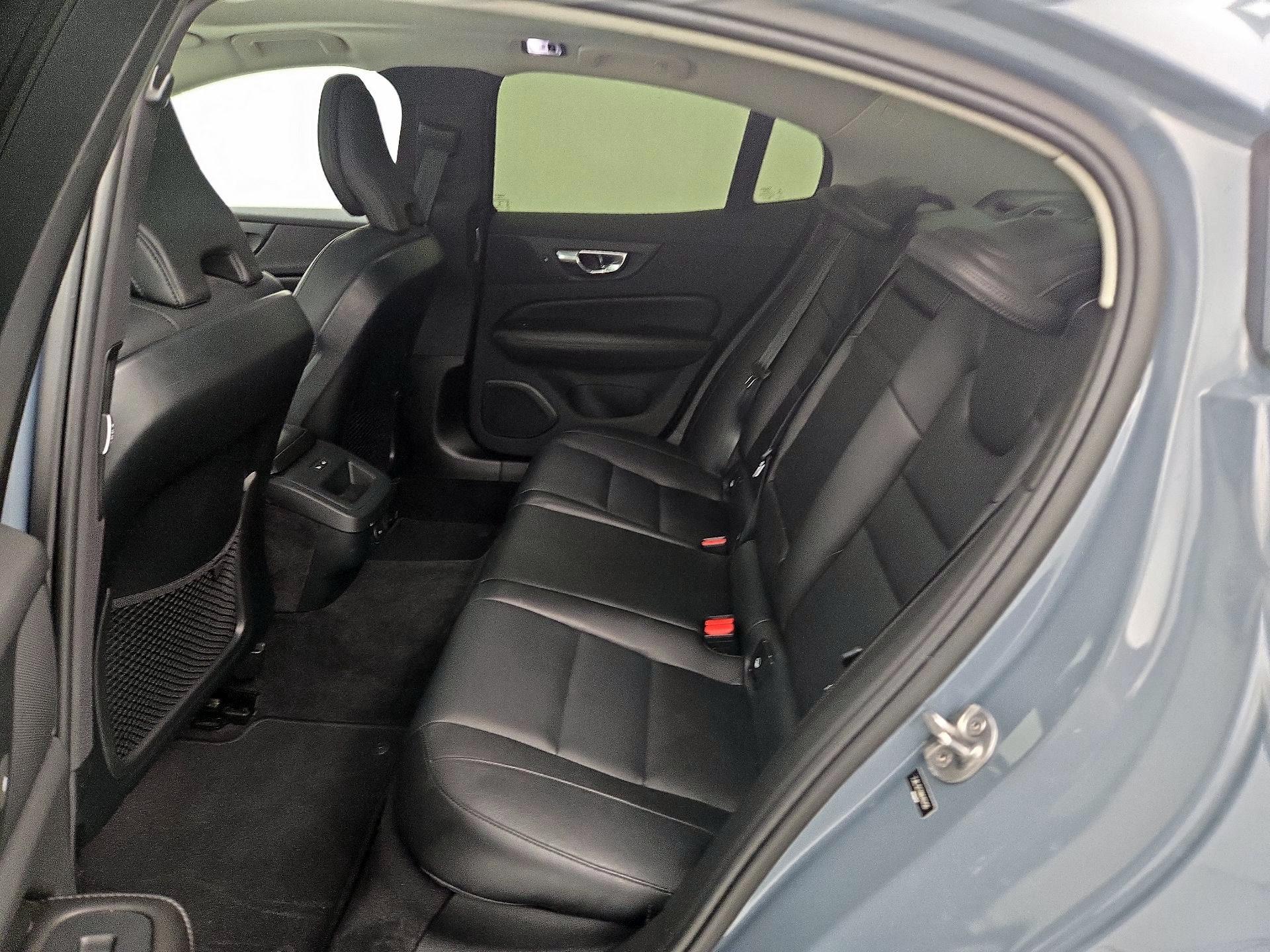 Thumbnail: 2022 Volvo S60 - 18