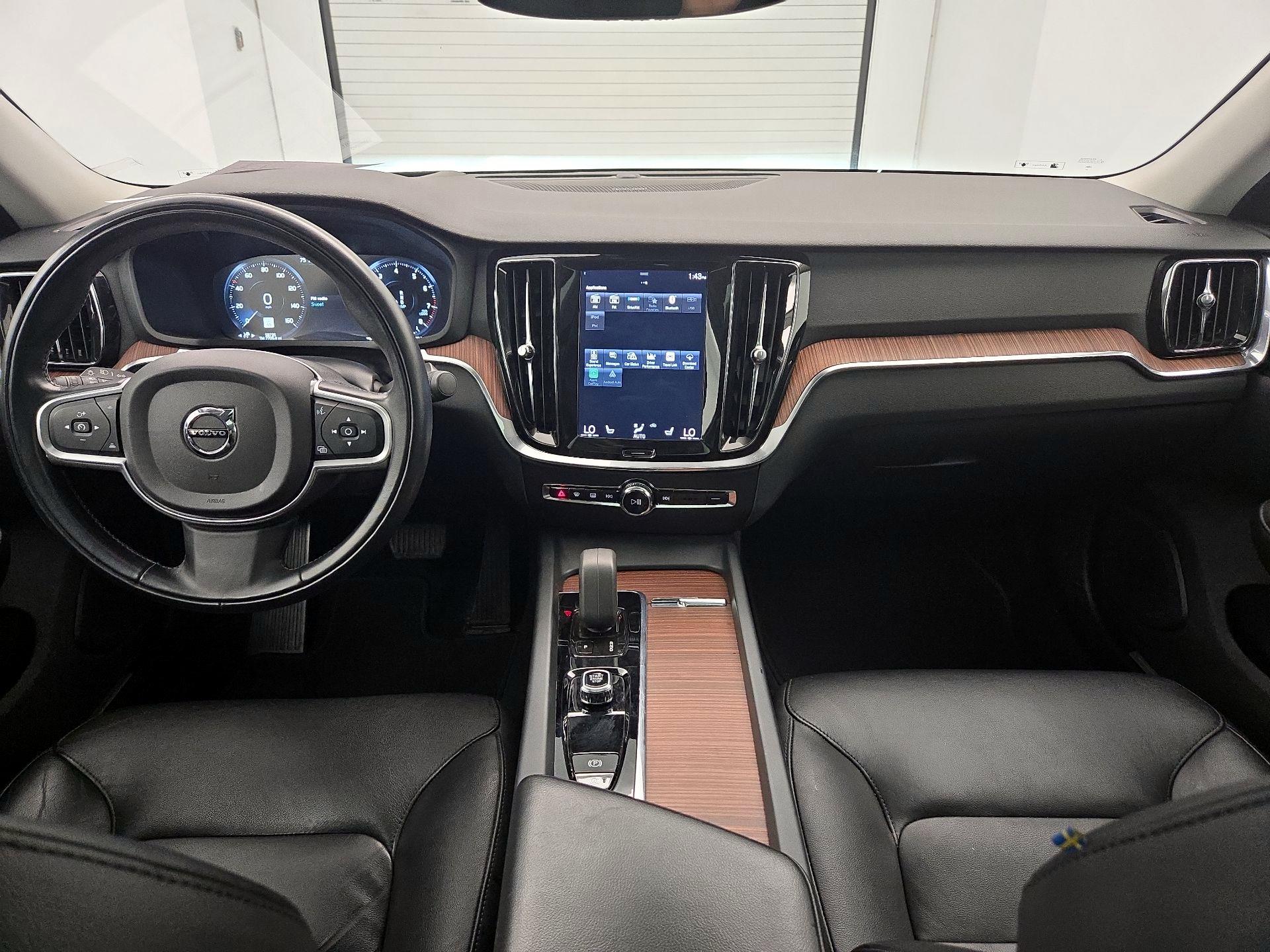Thumbnail: 2022 Volvo S60 - 8