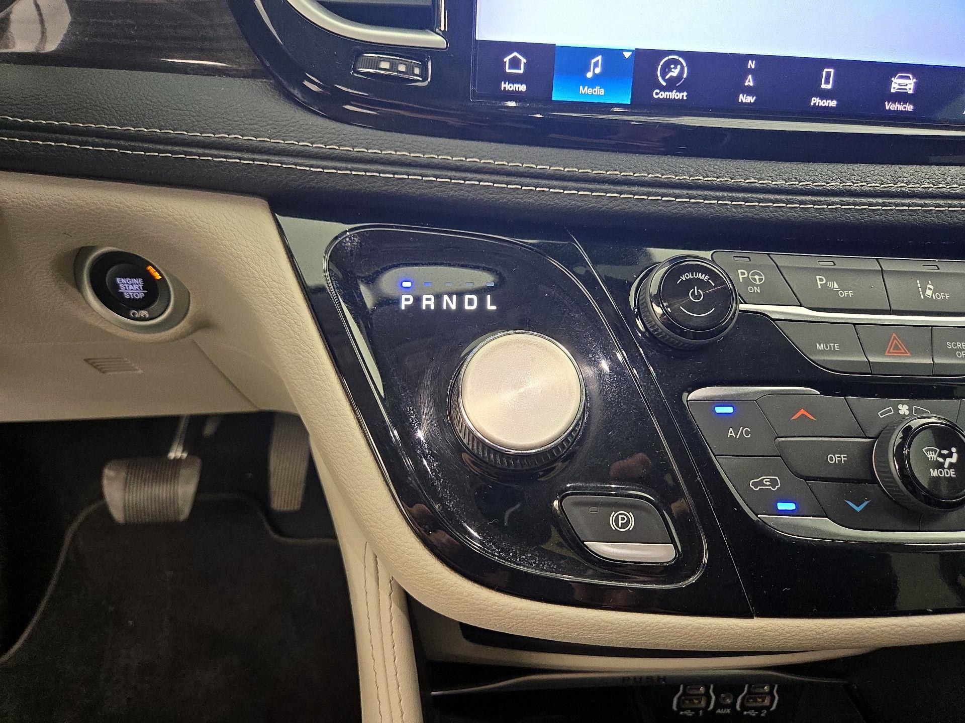Thumbnail: 2022 Chrysler Pacifica - 18