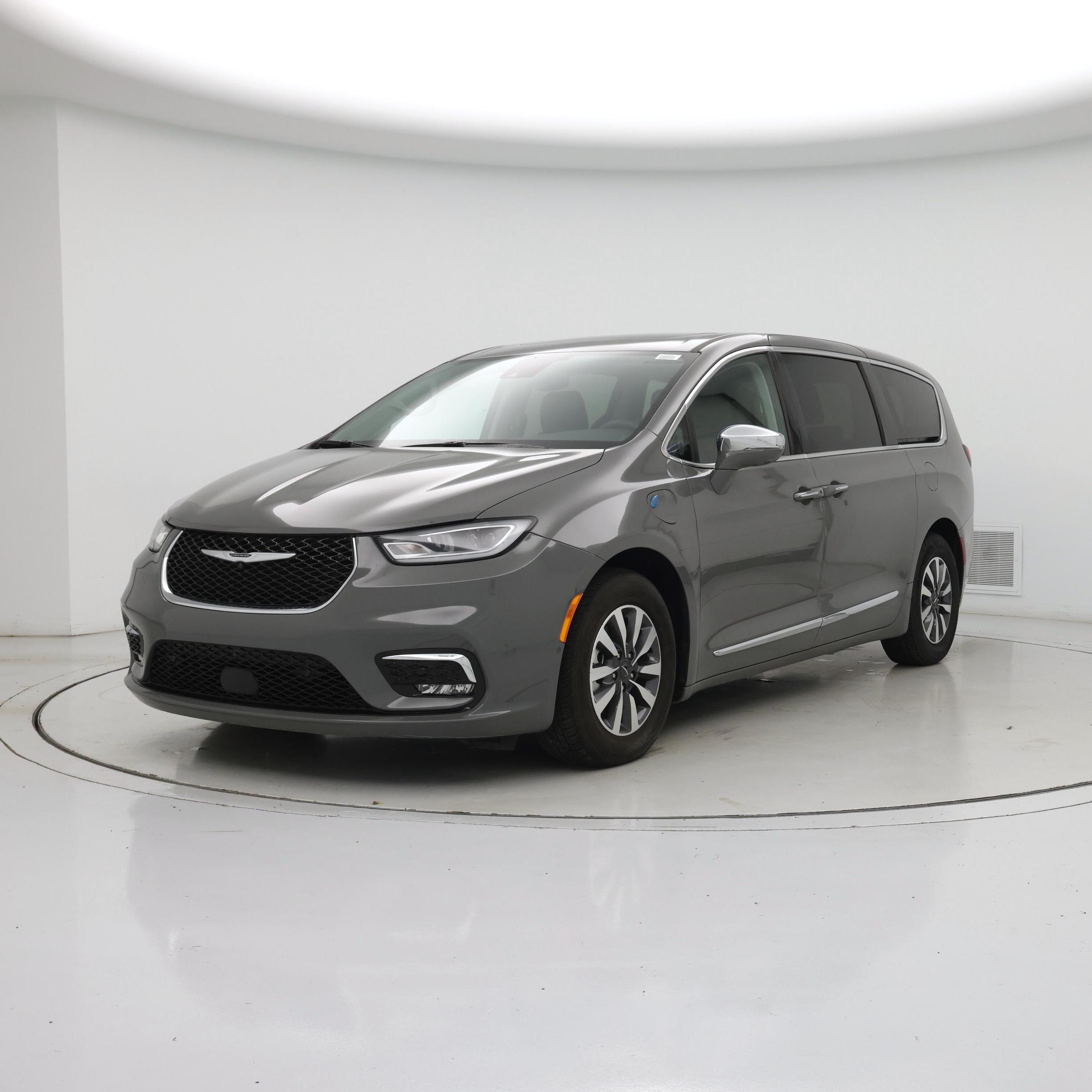 Thumbnail: 2022 Chrysler Pacifica - 4