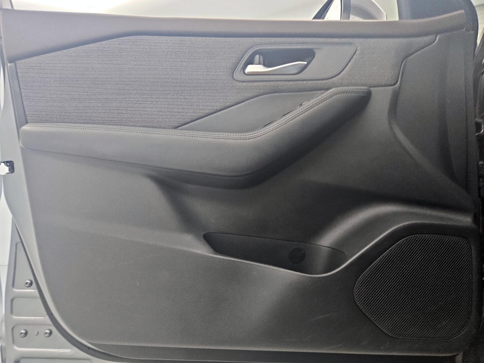 2021 Nissan Rogue SV - Photo 13
