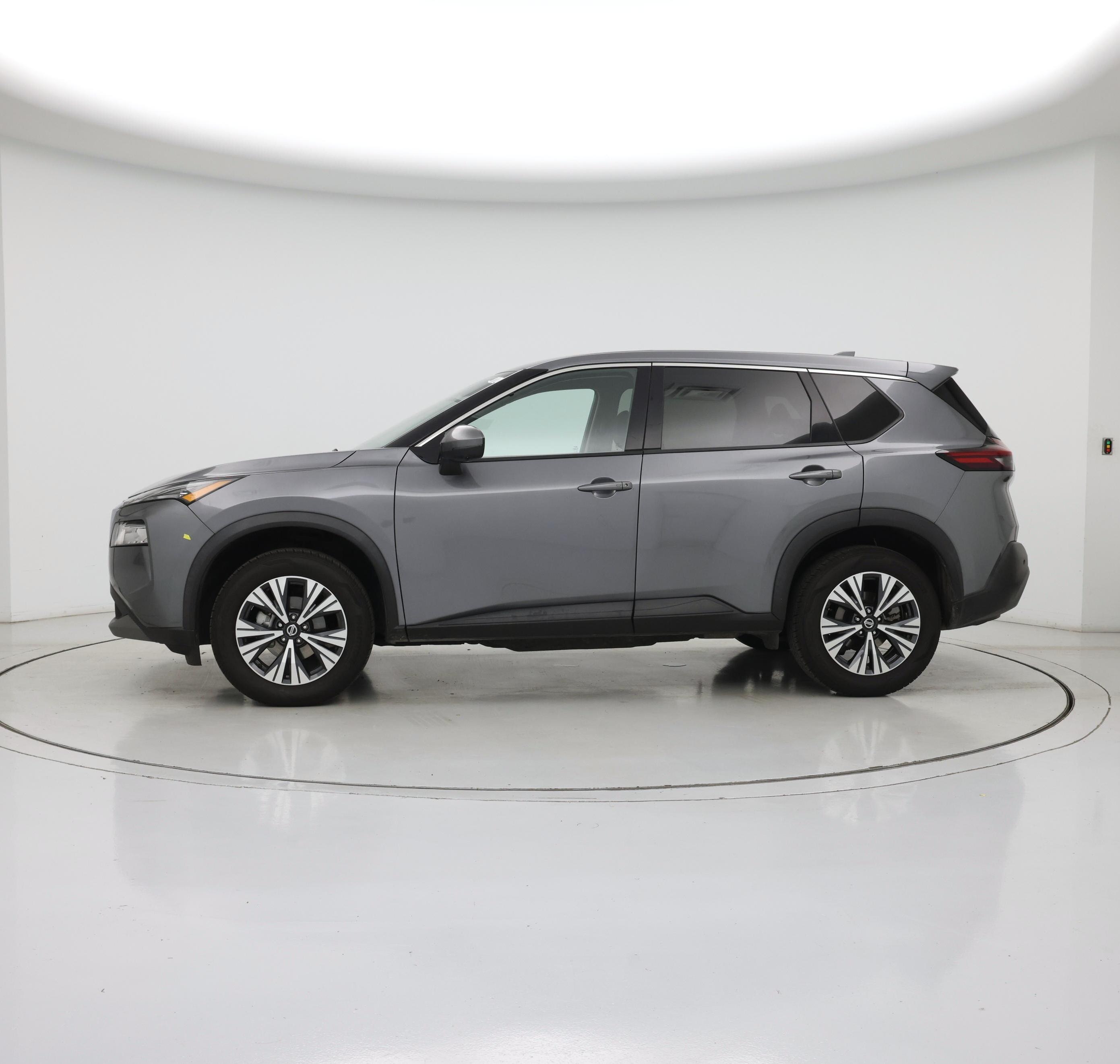 Thumbnail: 2021 Nissan Rogue - 3
