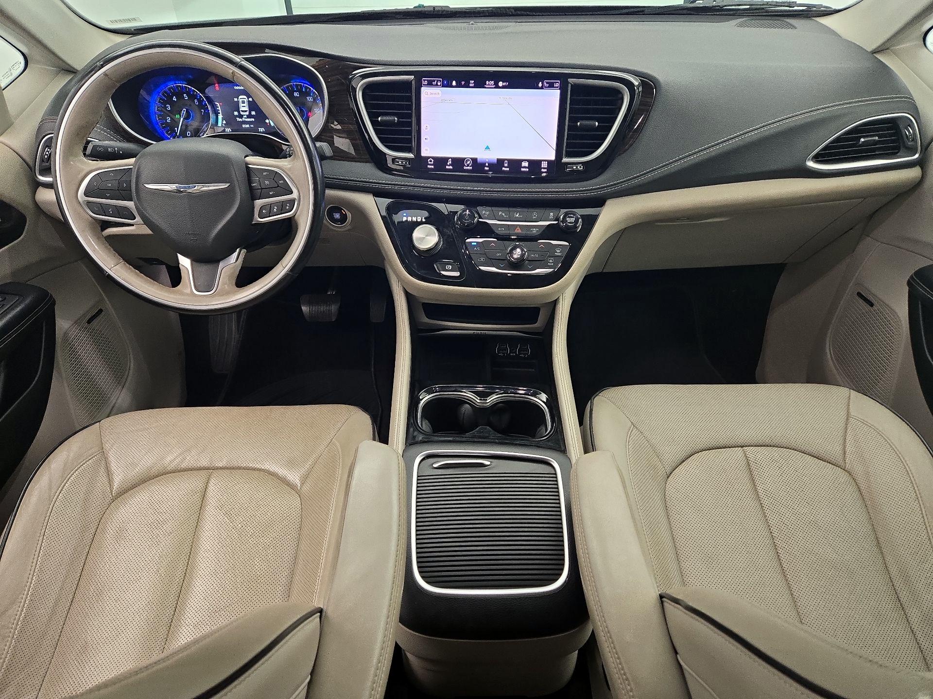Thumbnail: 2021 Chrysler Pacifica - 9