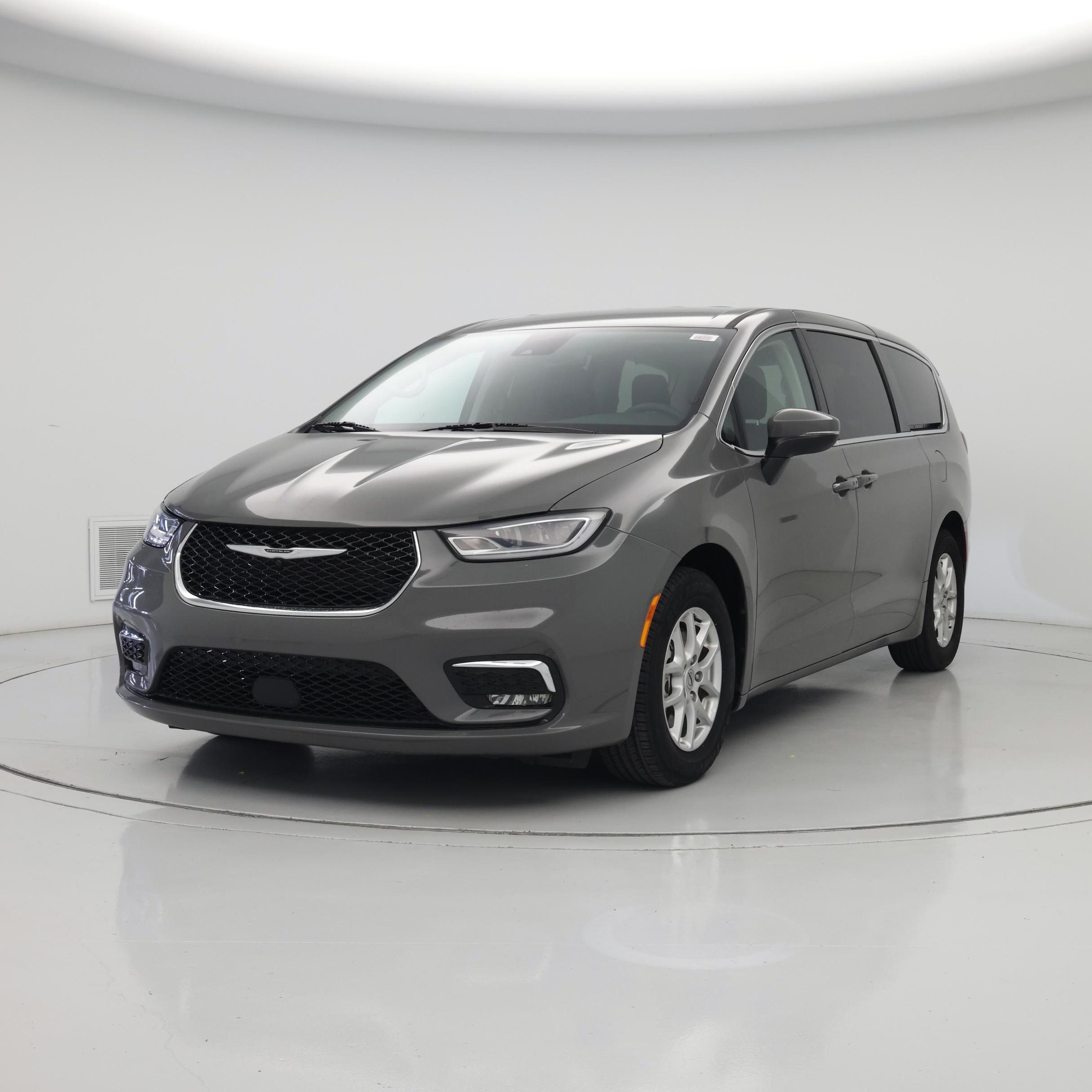 Thumbnail: 2023 Chrysler Pacifica - 4