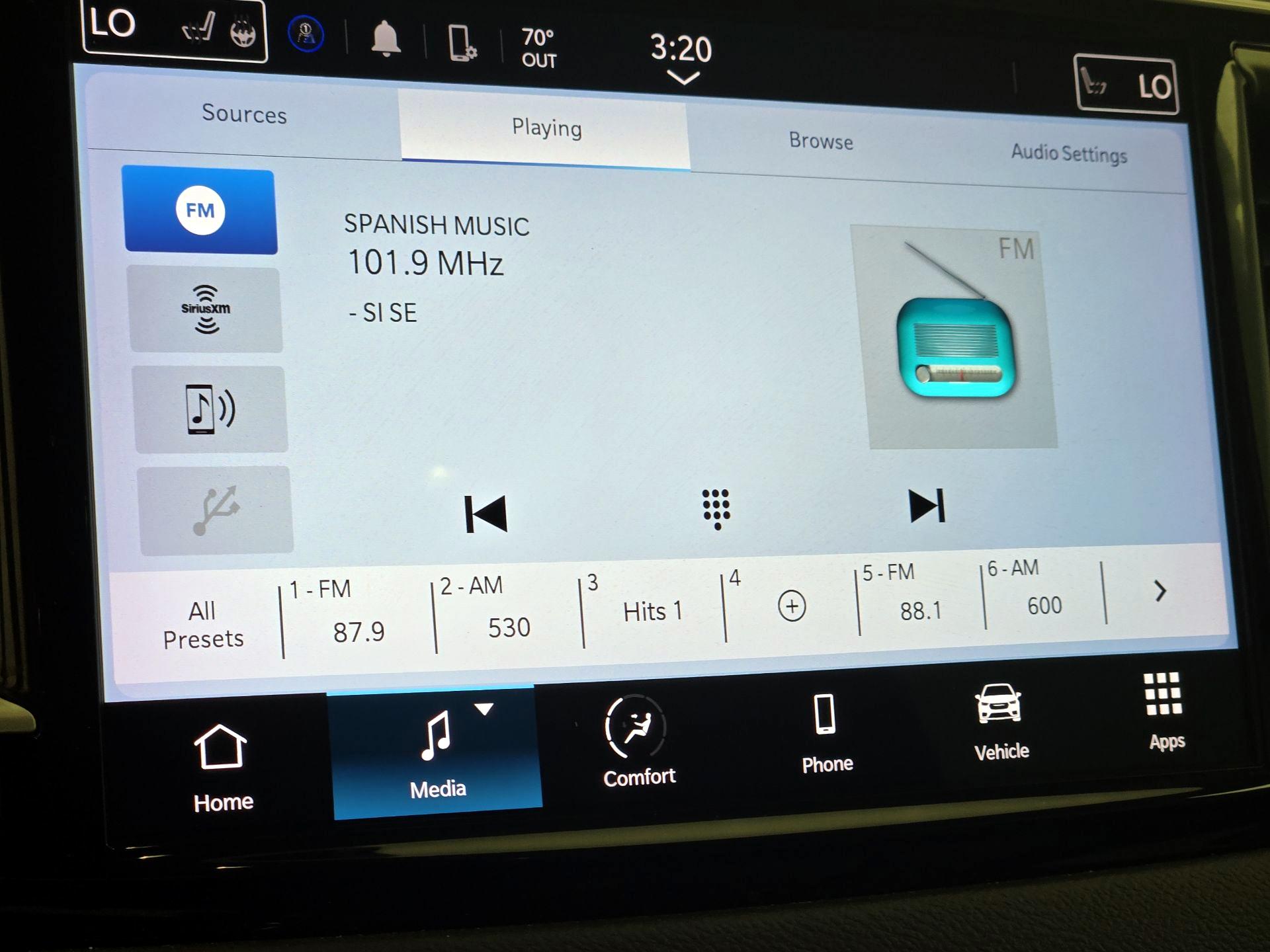 Thumbnail: 2023 Chrysler Pacifica - 15