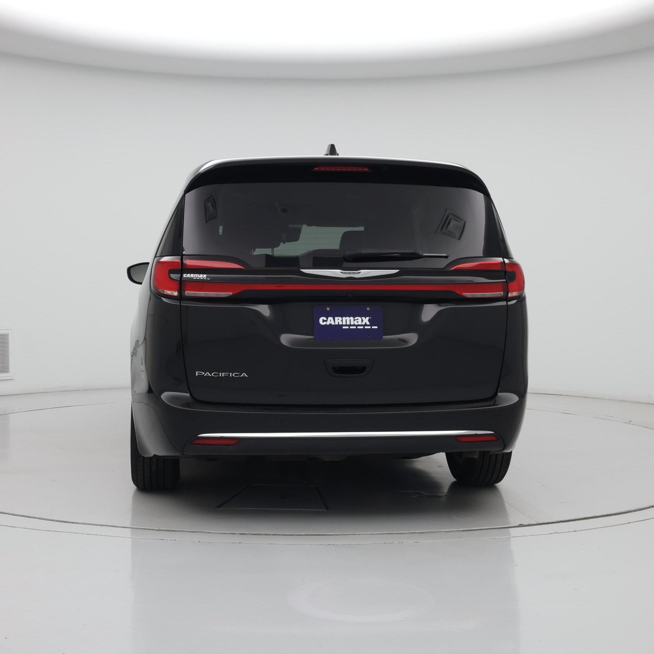 Thumbnail: 2023 Chrysler Pacifica - 6