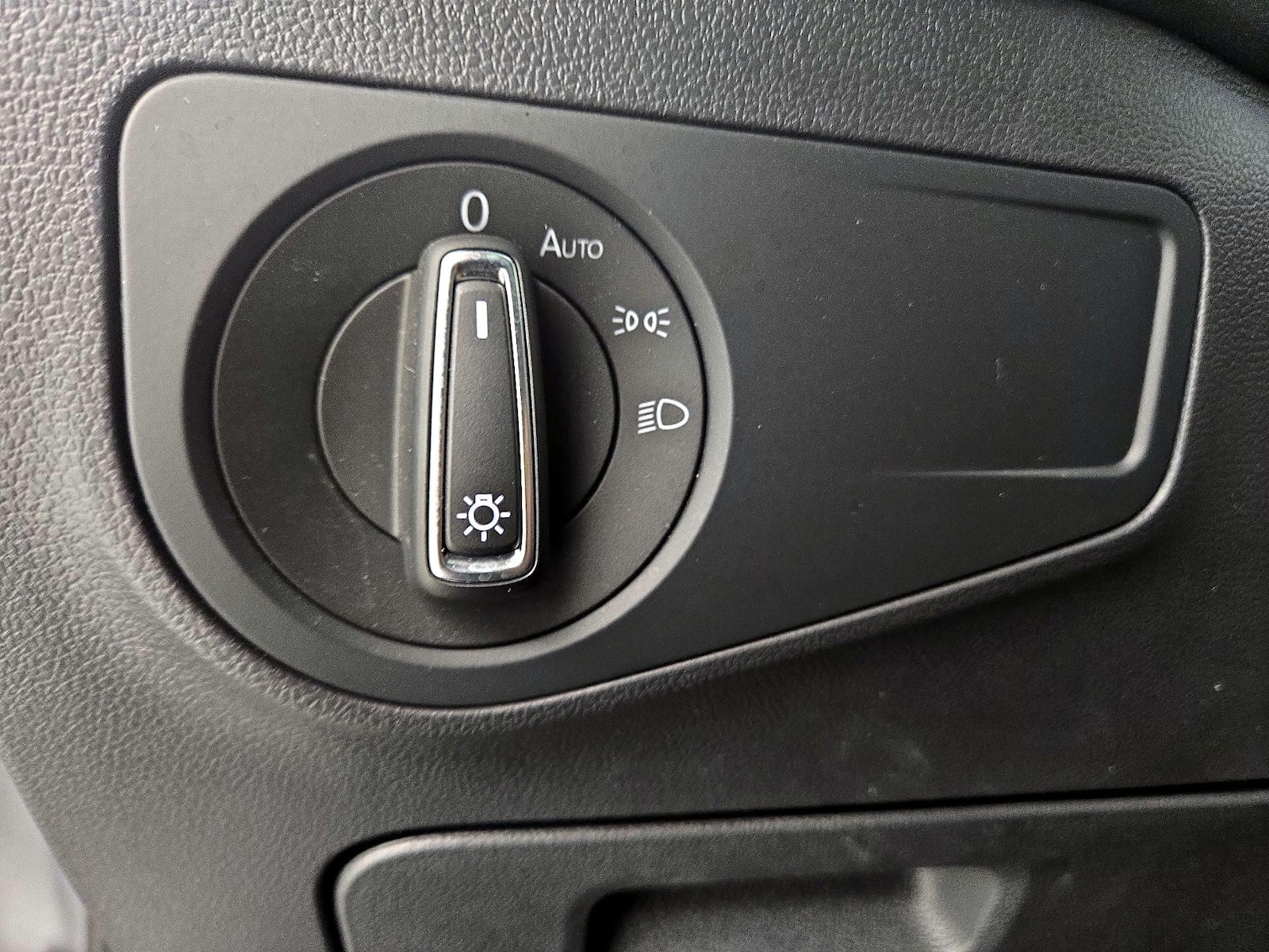 2023 Volkswagen Tiguan SE R-LINE BLACK - Photo 12