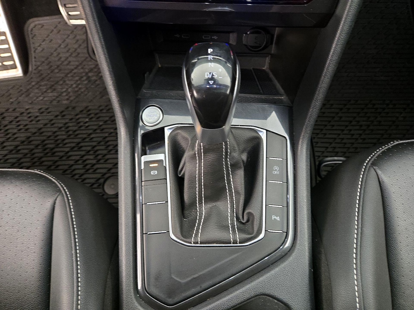 2023 Volkswagen Tiguan SE R-LINE BLACK - Photo 16