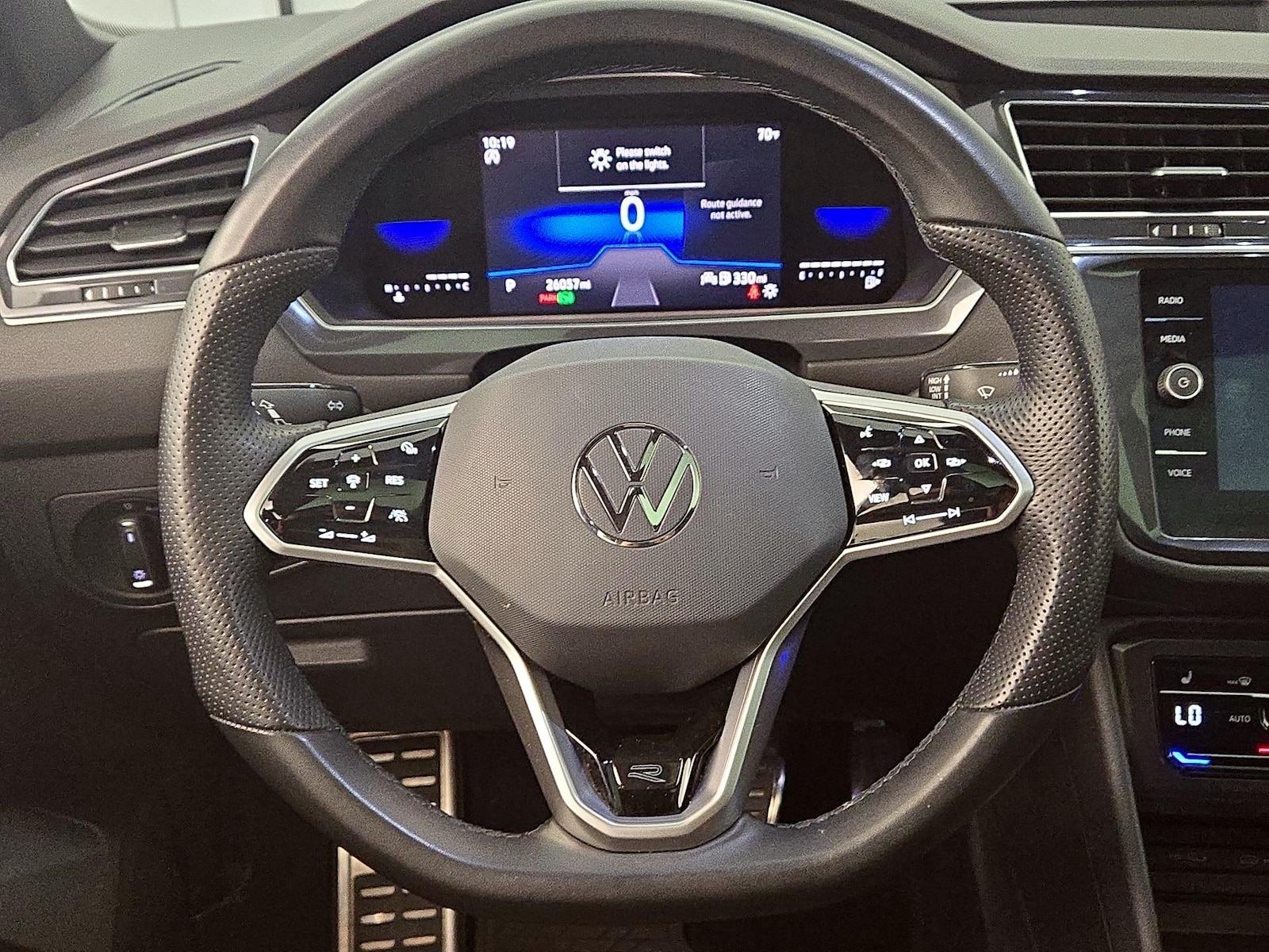 2023 Volkswagen Tiguan SE R-LINE BLACK - Photo 9