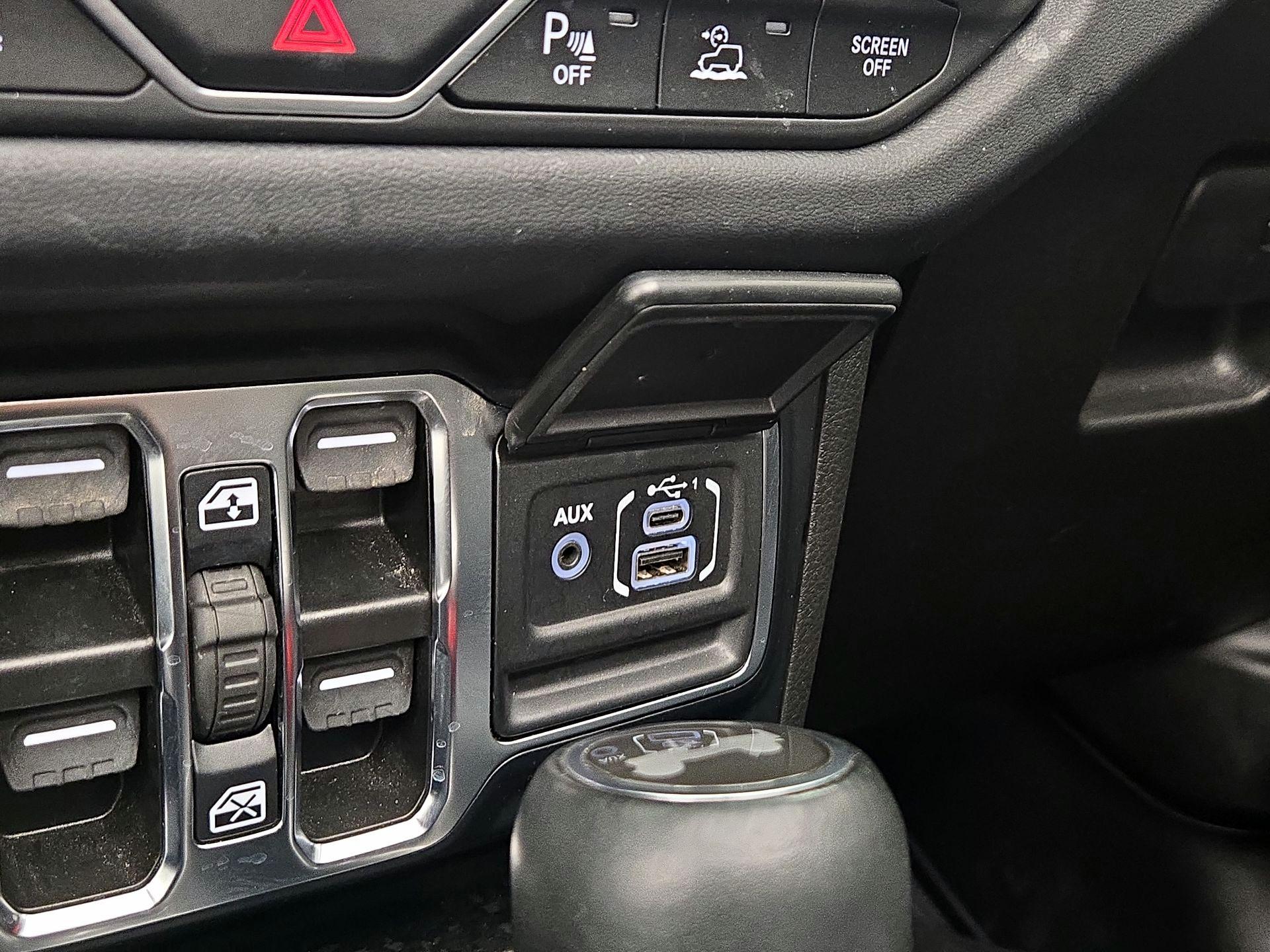 Thumbnail: 2024 Jeep Wrangler - 19