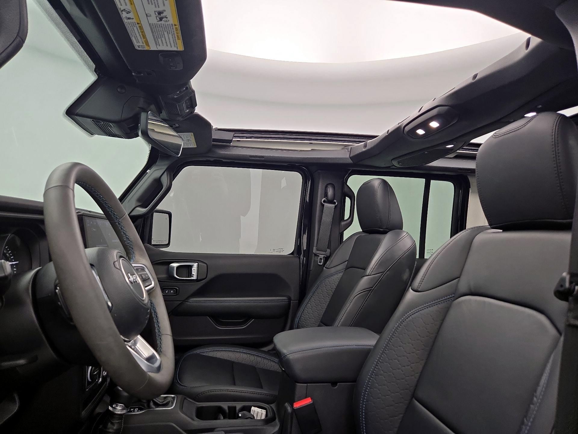 Thumbnail: 2024 Jeep Wrangler - 20