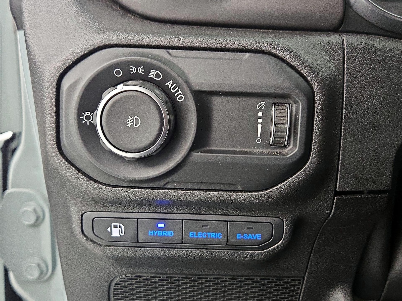 2023 Jeep Wrangler 4xe Willys 4XE - Photo 14