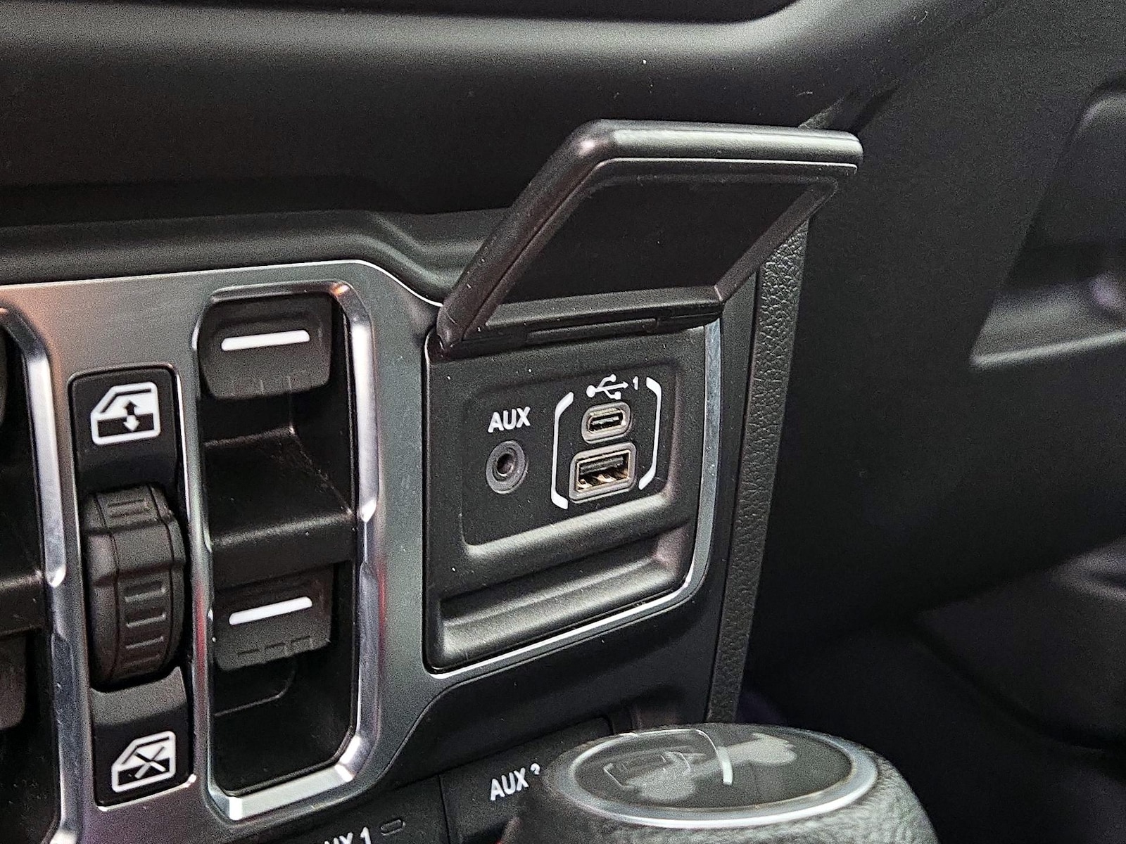 2023 Jeep Wrangler 4xe Willys 4XE - Photo 20