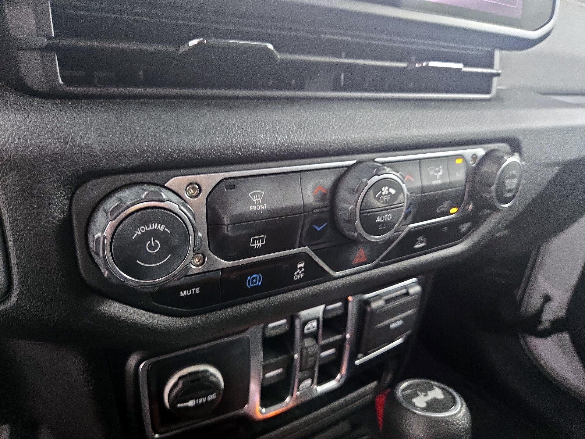 Thumbnail: 2024 Jeep Wrangler - 14