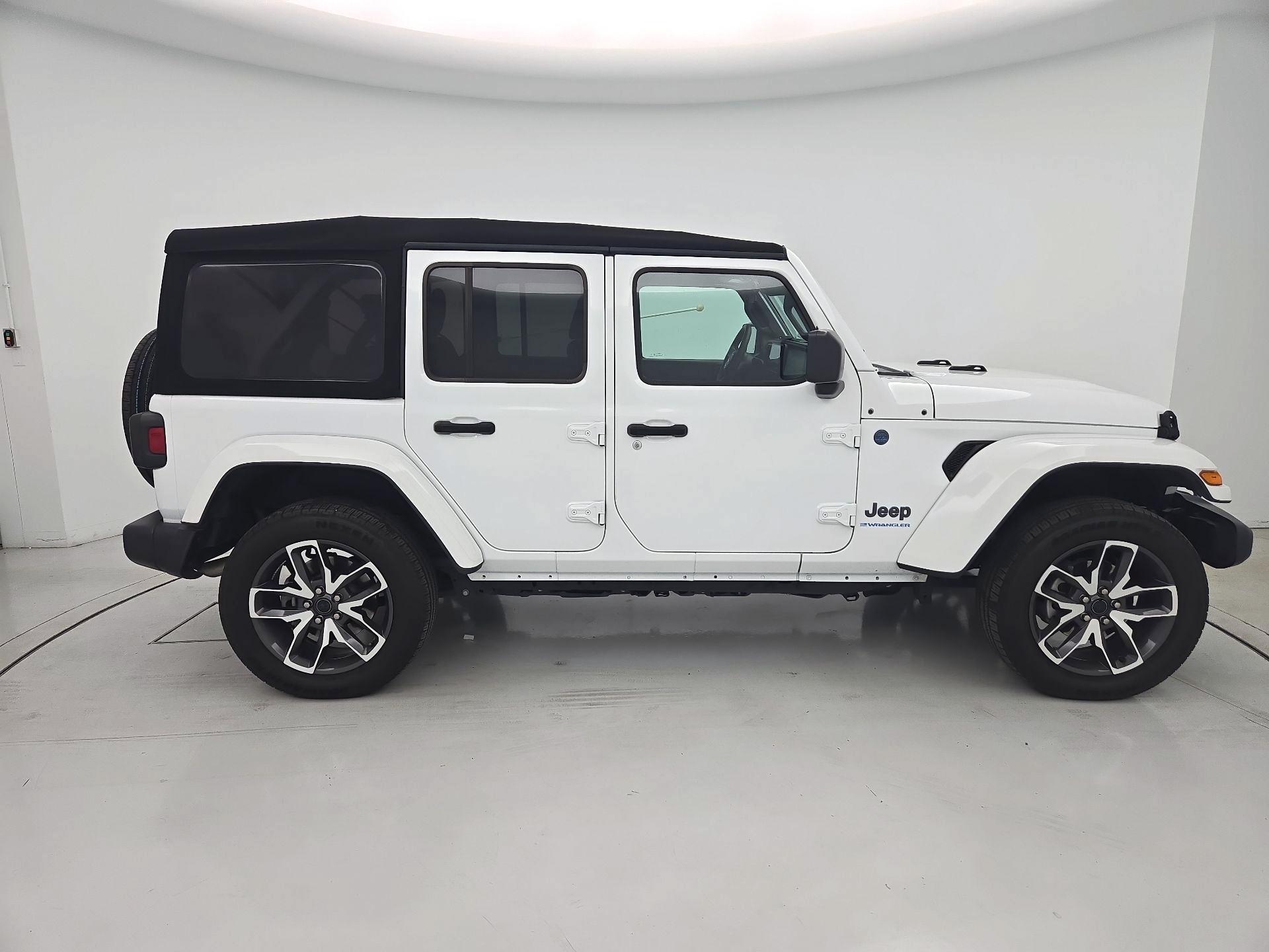 Thumbnail: 2024 Jeep Wrangler - 4