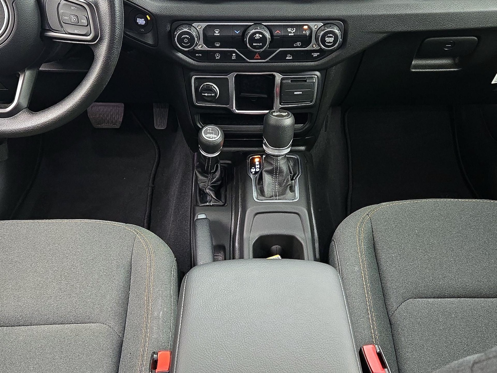 2024 Jeep Wrangler 4-Door Sport - Photo 16