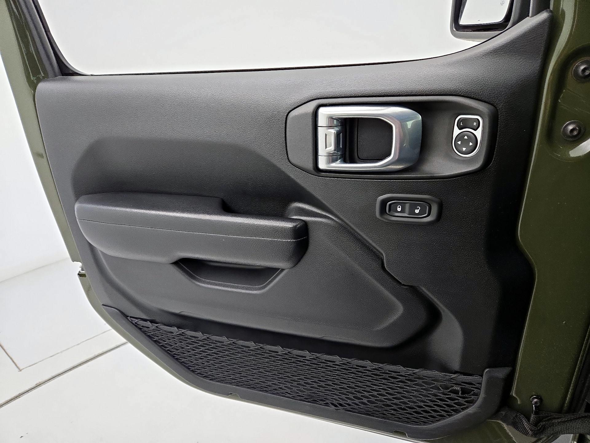 Thumbnail: 2021 Jeep Wrangler - 12