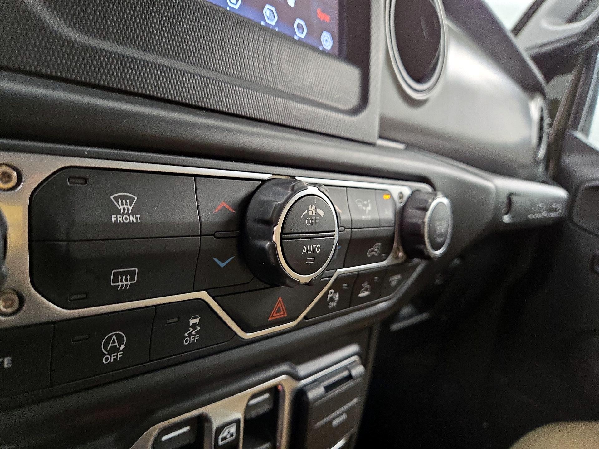 Thumbnail: 2021 Jeep Wrangler - 16