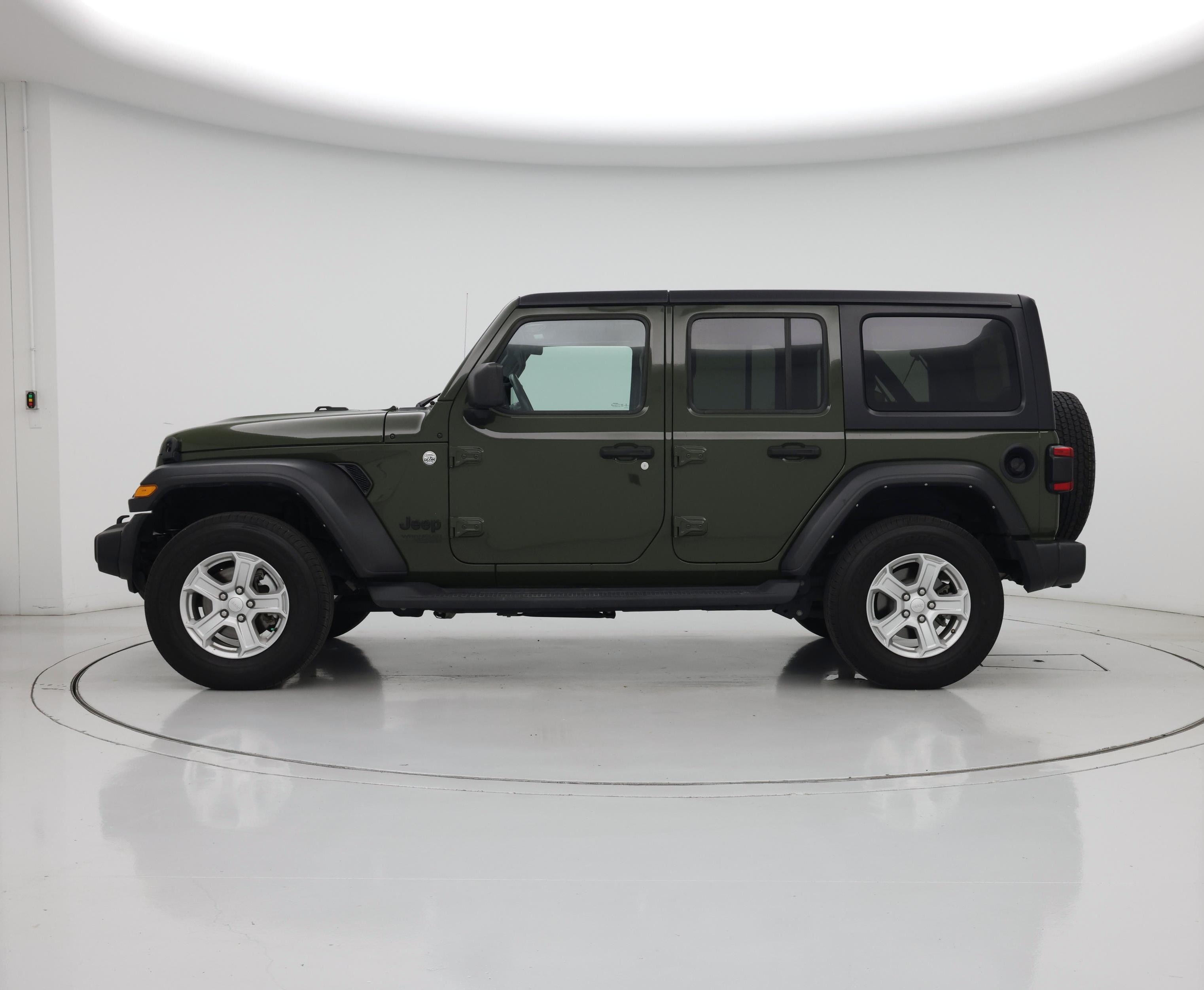 Thumbnail: 2021 Jeep Wrangler - 3
