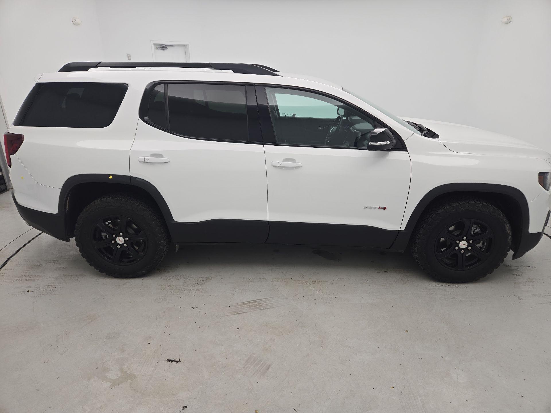 Thumbnail: 2023 GMC Acadia - 4