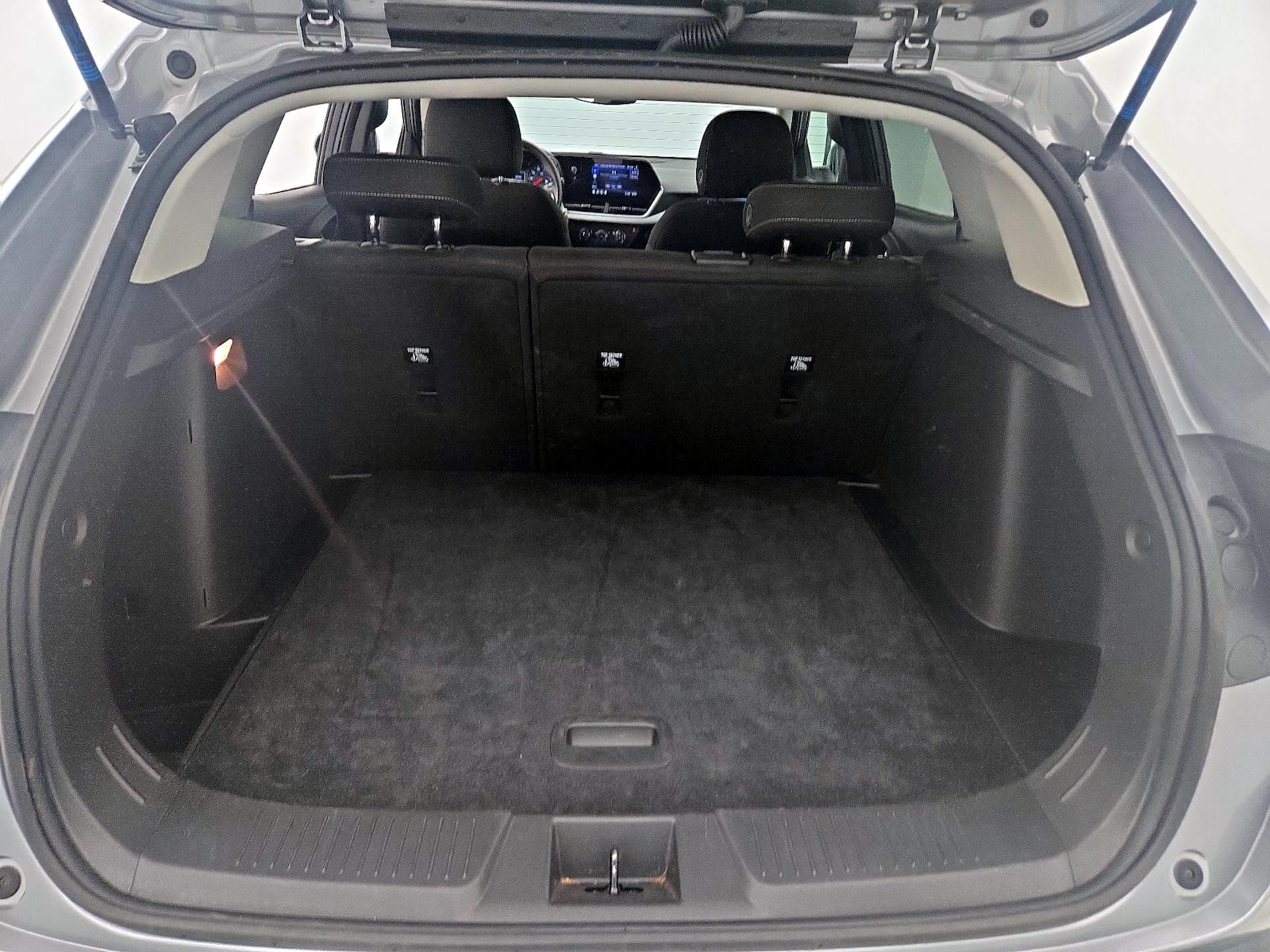 2025 Chevrolet Trax LS - Photo 21