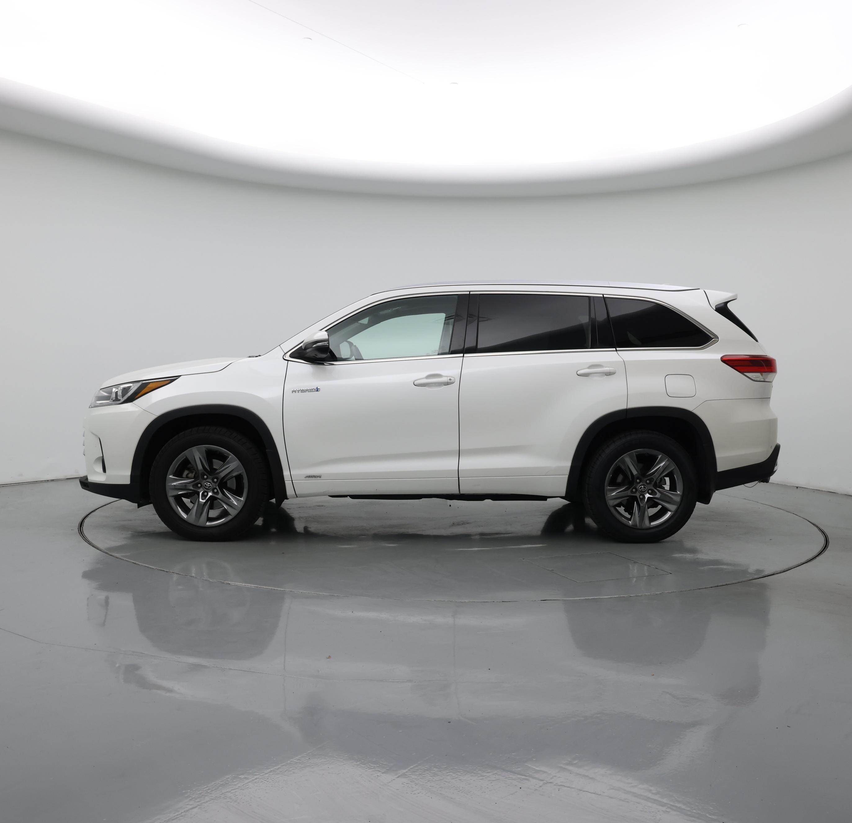 Thumbnail: 2017 Toyota Highlander - 3