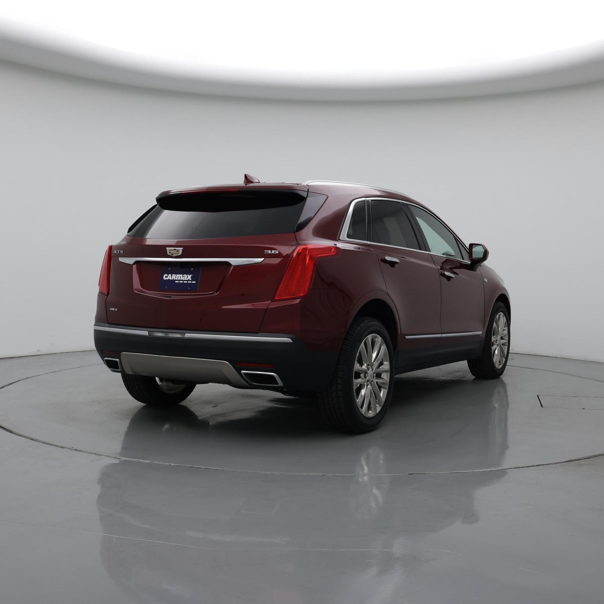 Thumbnail: 2017 Cadillac XT5 - 8