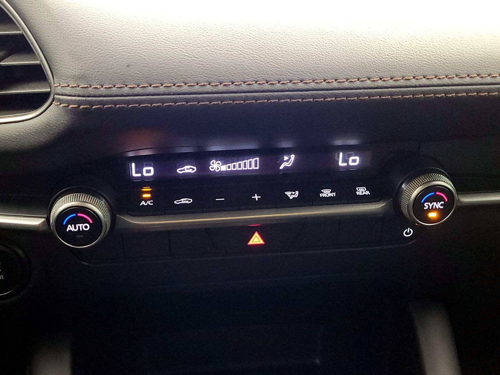 2024 Mazda Mazda3 Select Sport - Photo 18