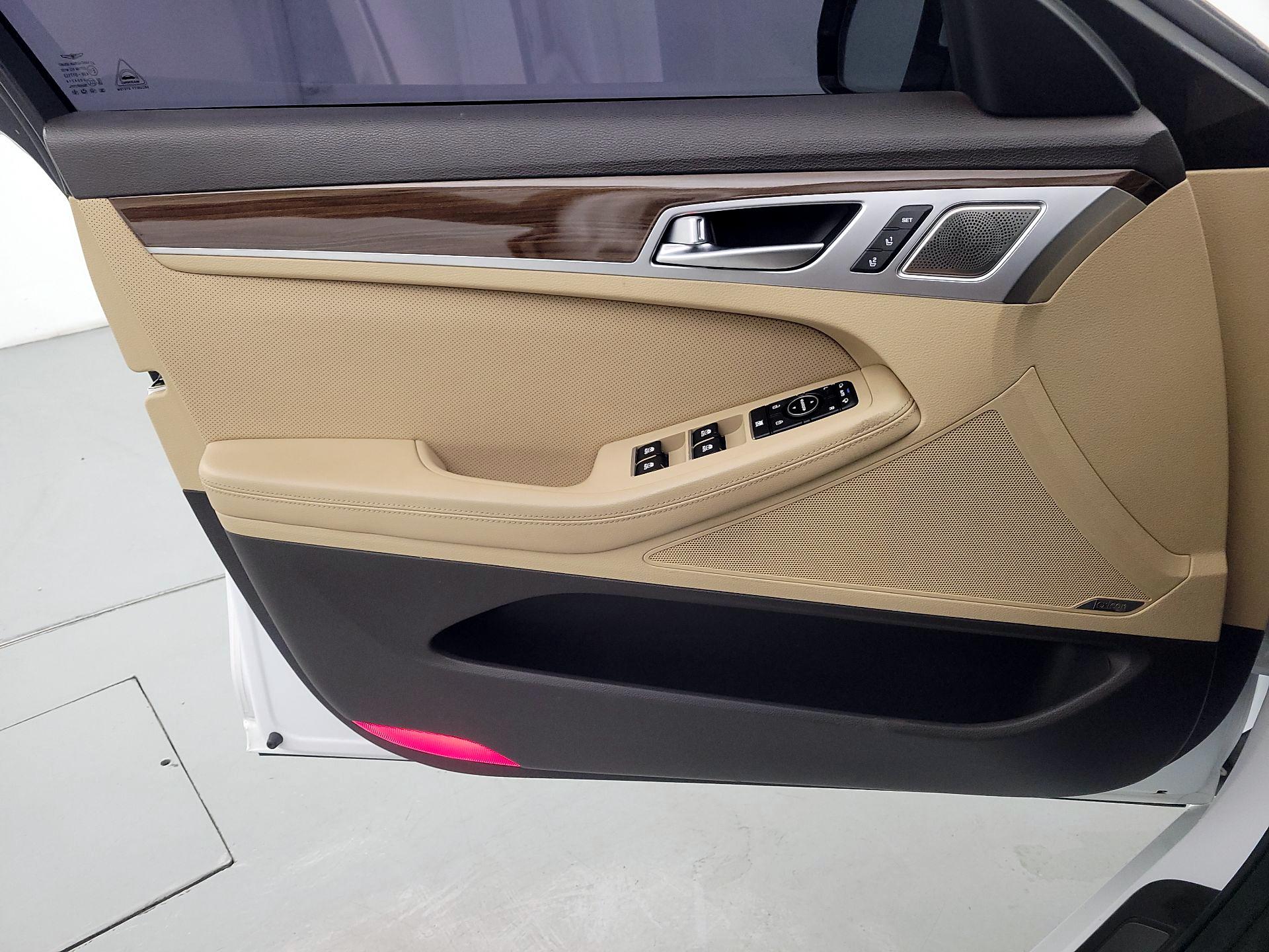 Thumbnail: 2020 Genesis G80 - 12